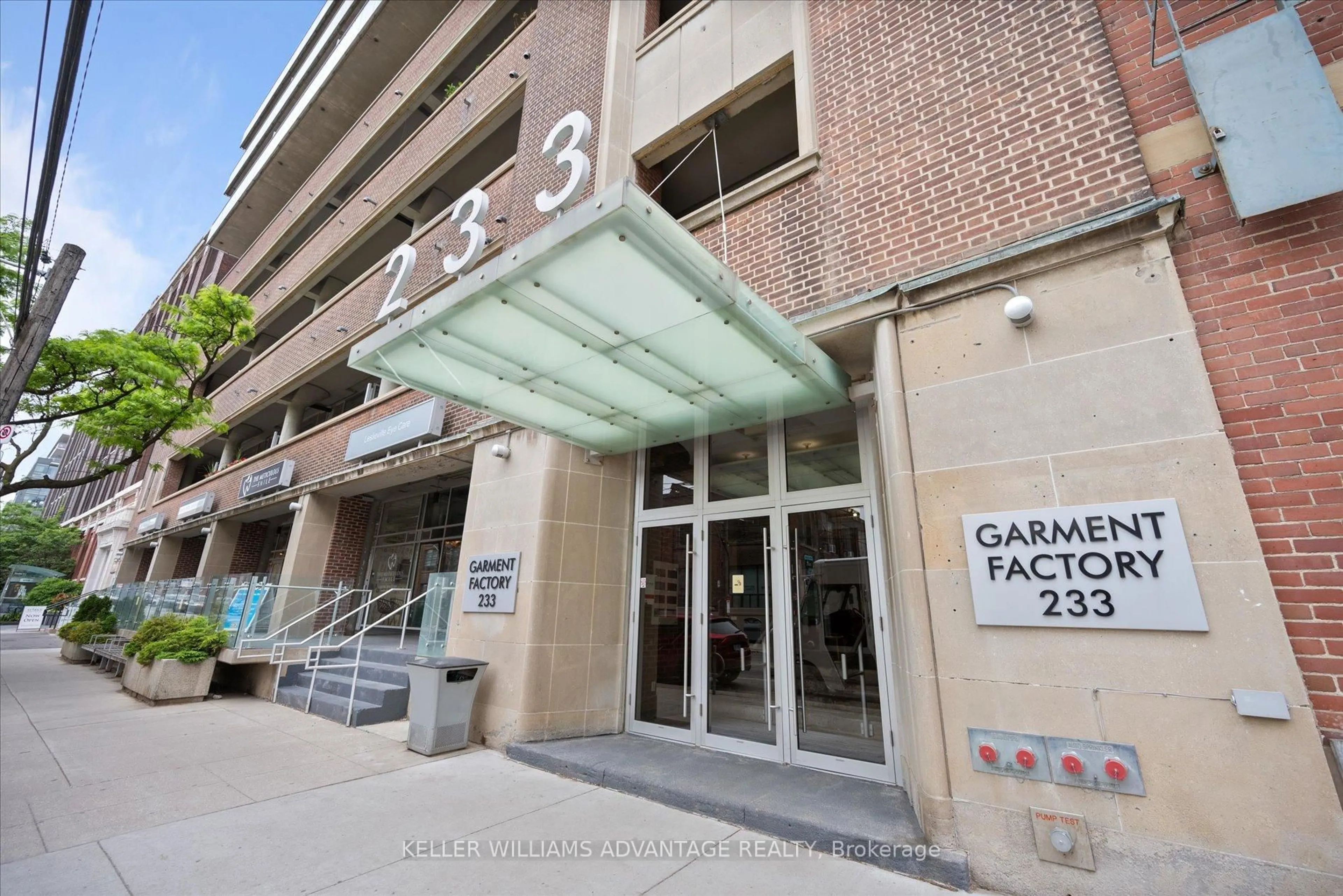 Indoor foyer for 233 Carlaw Ave #302, Toronto Ontario M4M 3N6