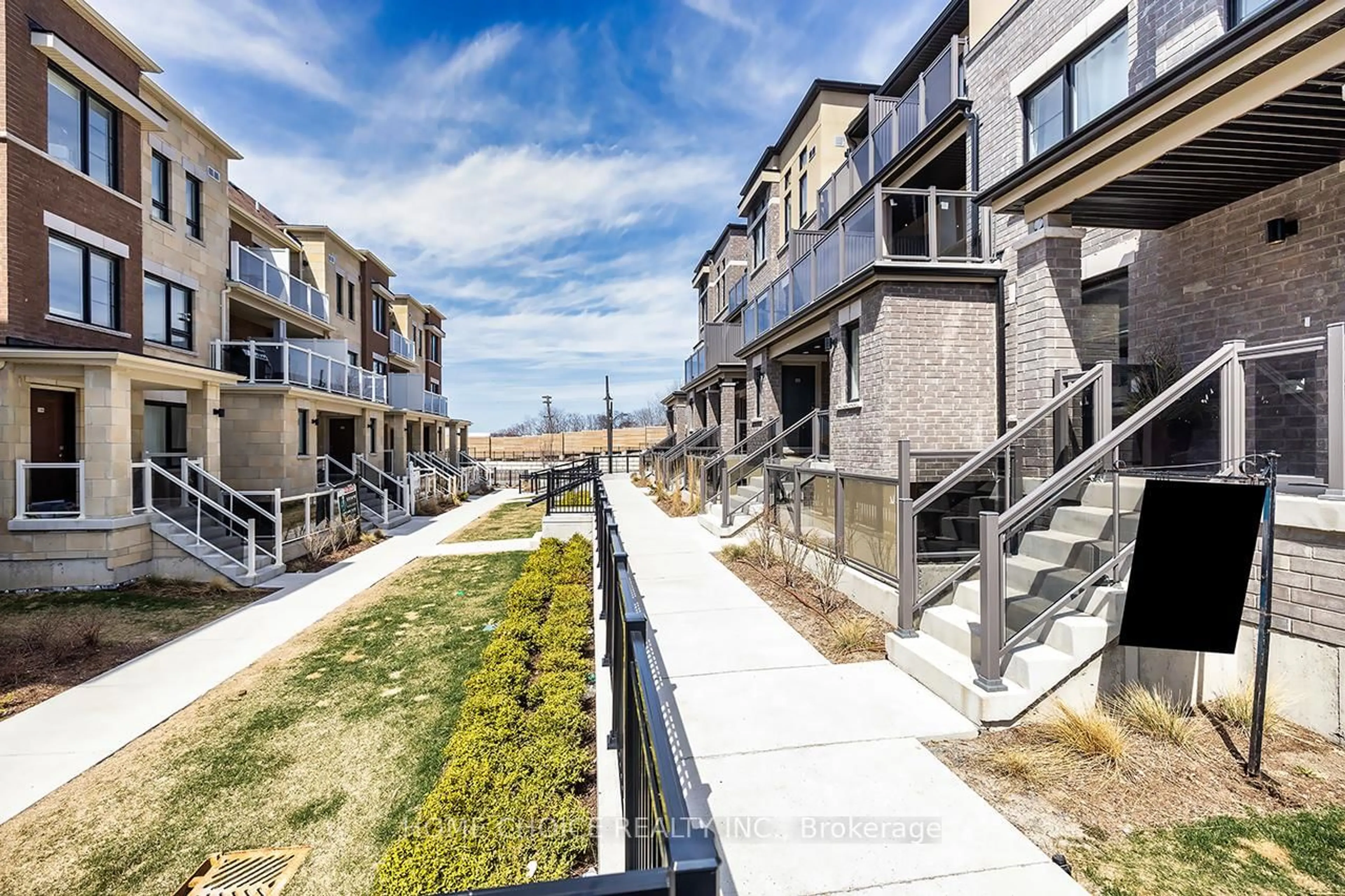 Unknown for 26B Lookout Dr, Clarington Ontario L1C 7G1