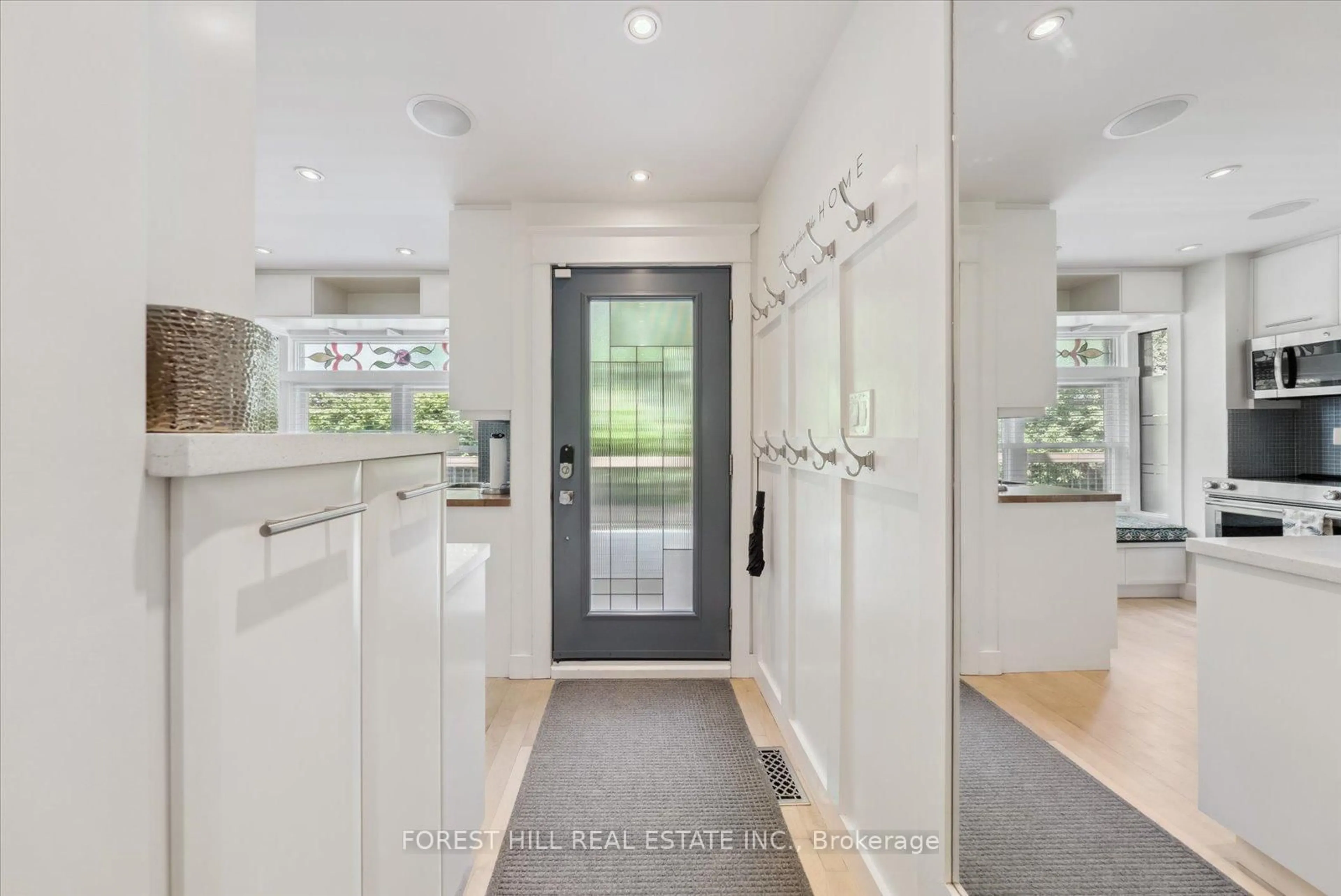 Contemporary kitchen, unknown for 10 Buller Ave #7, Toronto Ontario M4L 1C1