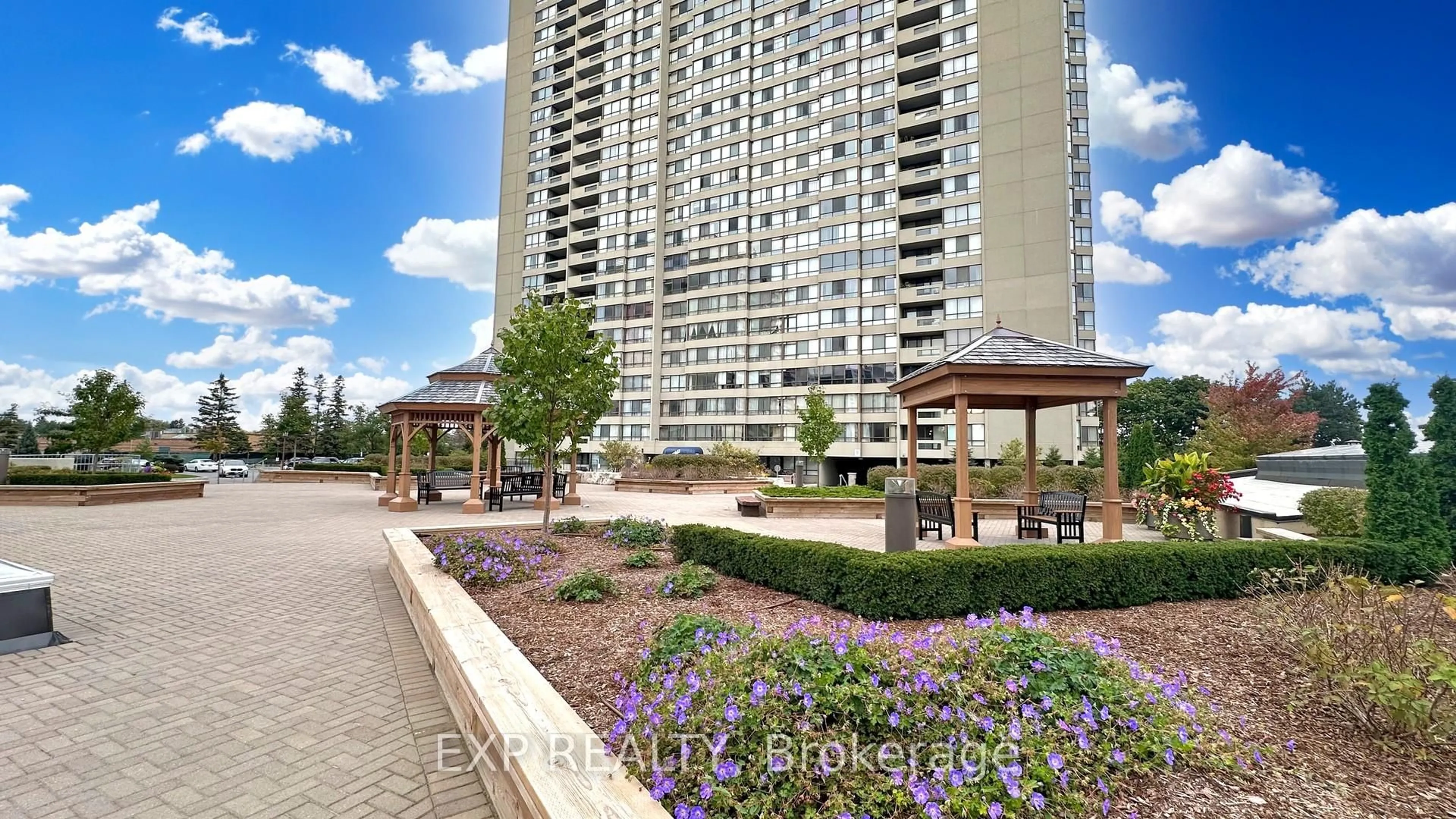 Patio, street for 225 Bamburgh Circ #303, Toronto Ontario M1W 3X9