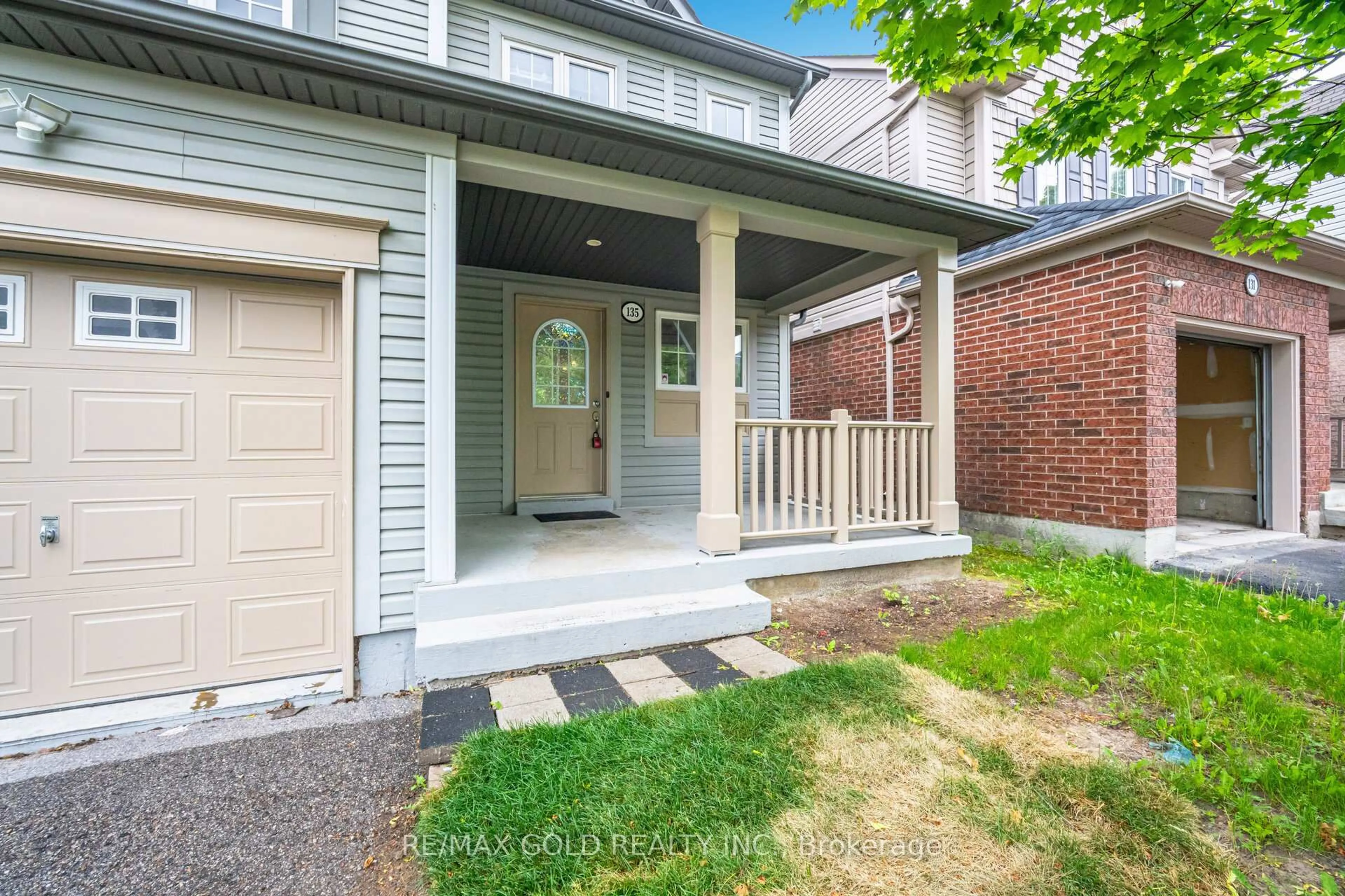 Home with brick exterior material, street for 135 Norland Circ, Oshawa Ontario L1L 0A7