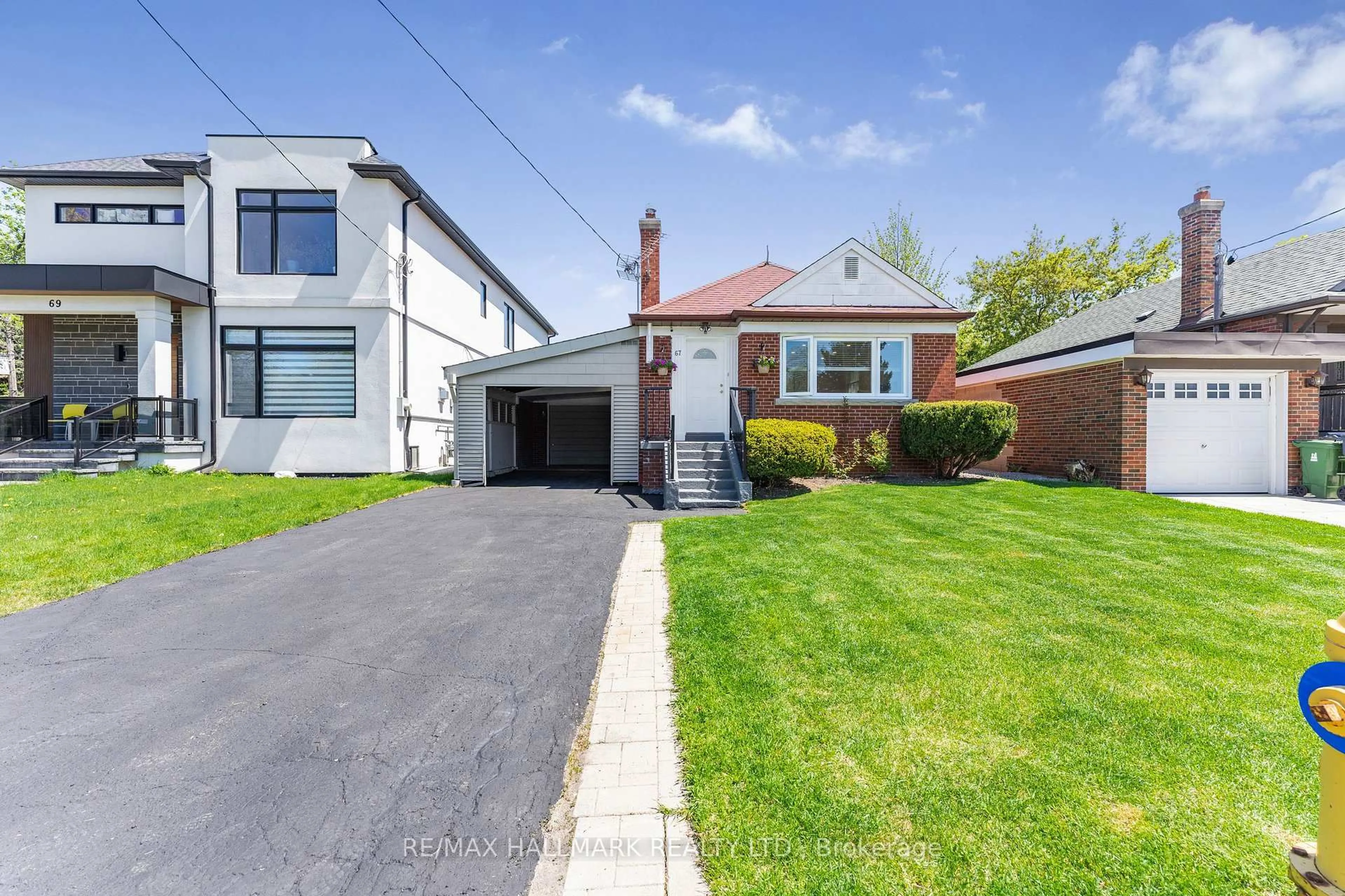 A pic from outside/outdoor area/front of a property/back of a property/a pic from drone, street for 67 Princemere Cres, Toronto Ontario M1R 3X1