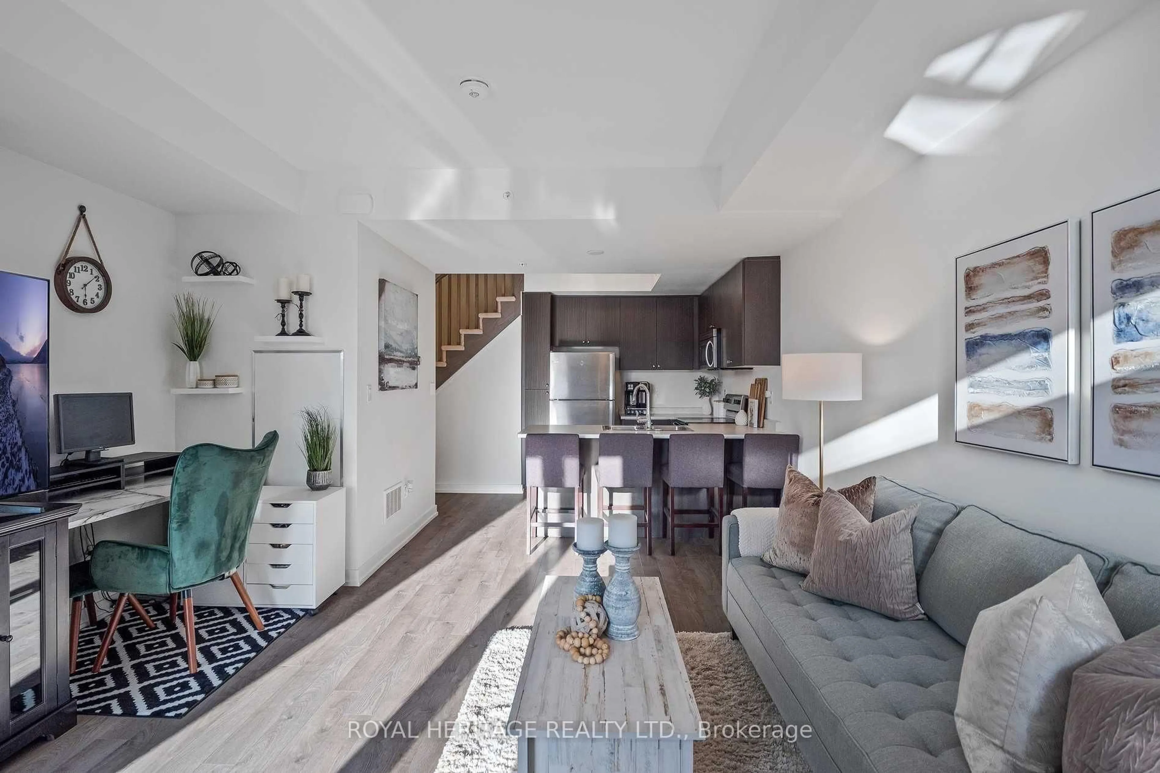 Living room with furniture, unknown for 1555 Kingston Rd #103, Pickering Ontario L1V 0E9