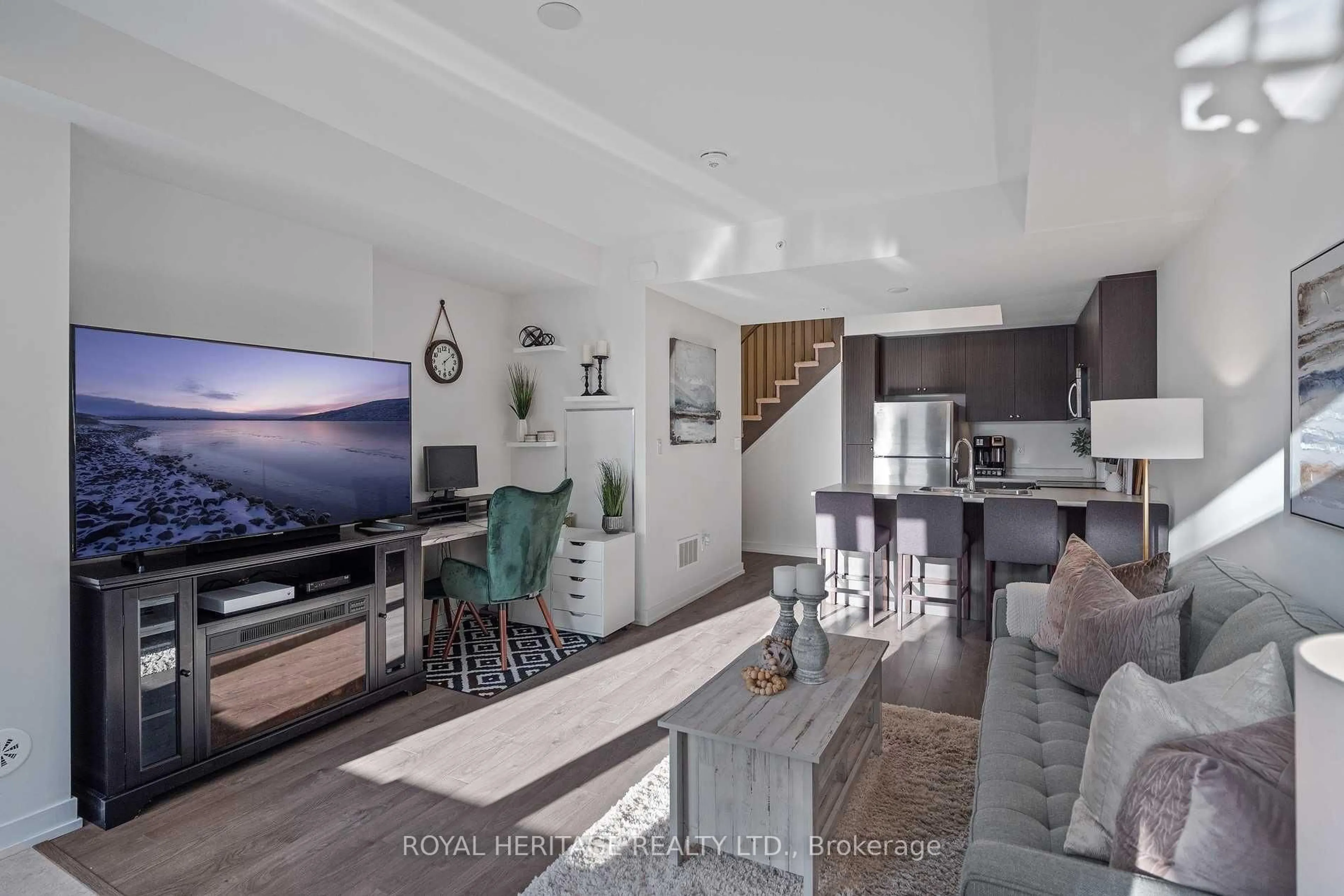 Open concept kitchen, unknown for 1555 Kingston Rd #103, Pickering Ontario L1V 0E9