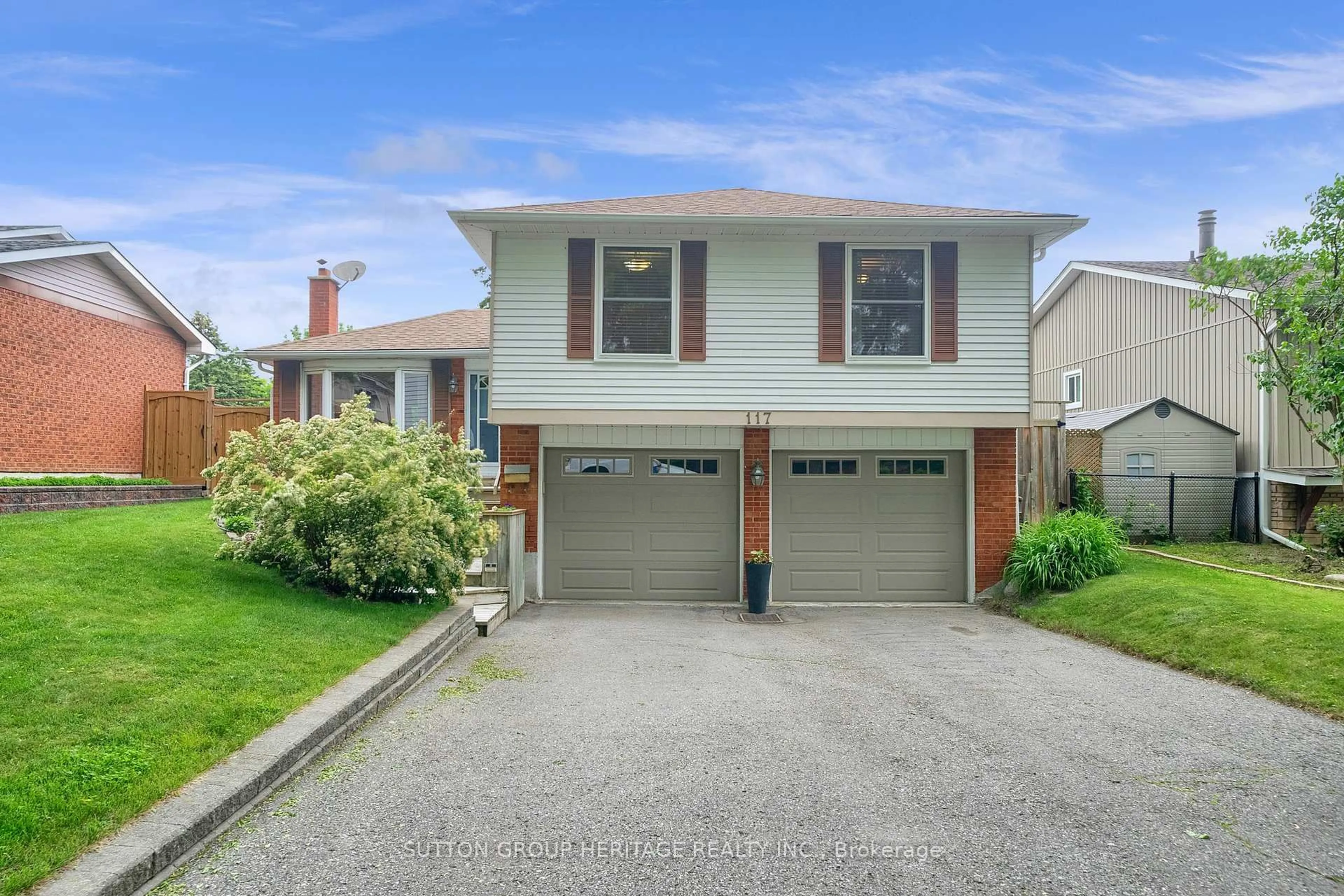 Home with vinyl exterior material, street for 117 Guthrie Cres, Whitby Ontario L1P 1A6