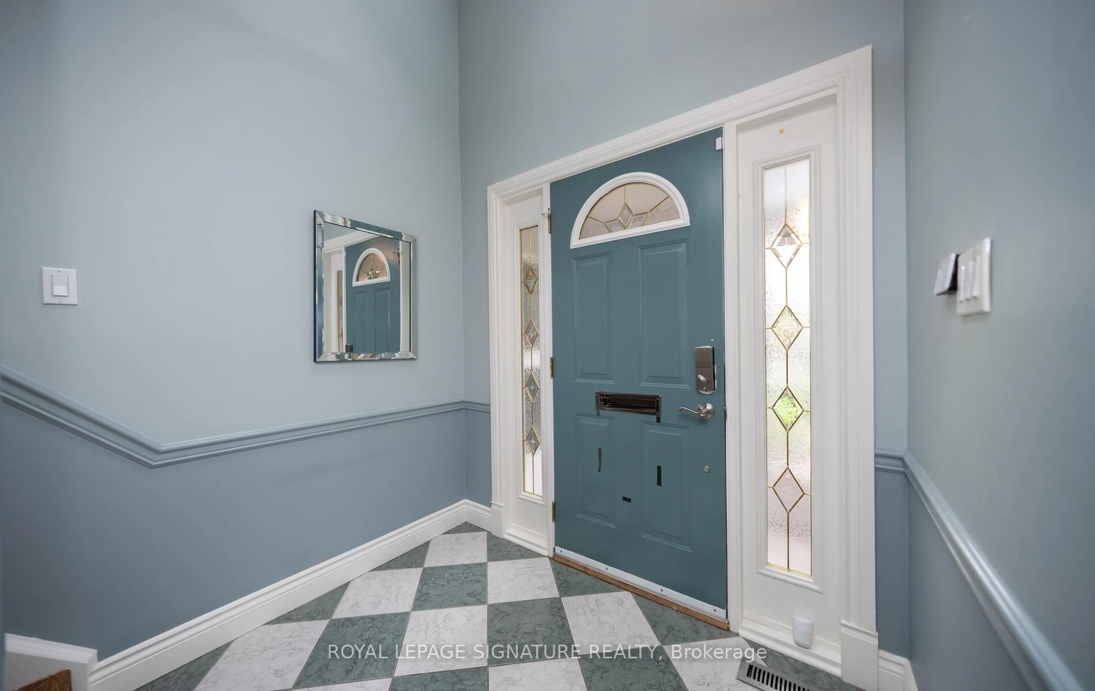 Indoor entryway for 84 Ecclesfield Dr, Toronto Ontario M1W 3J6