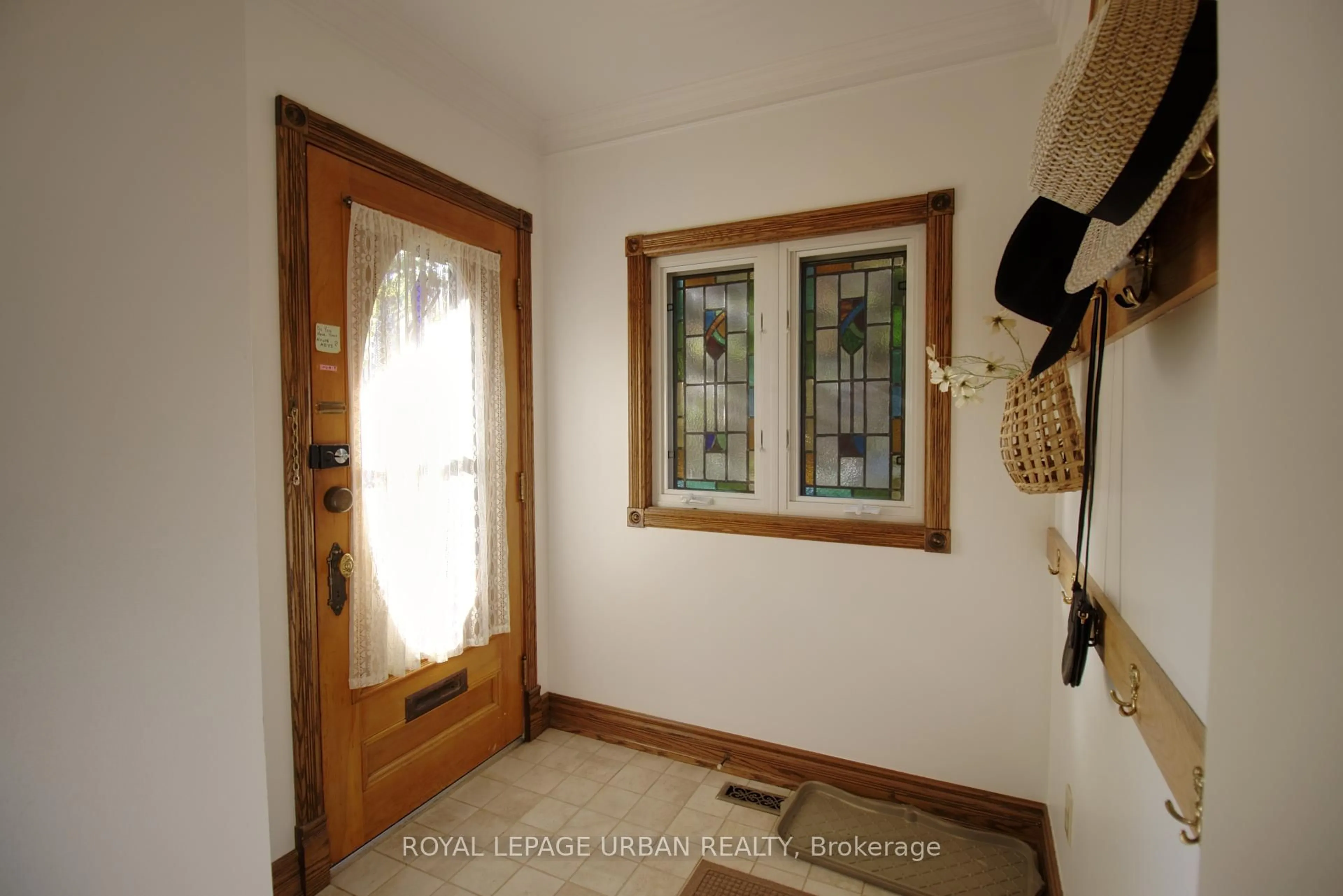 Indoor entryway for 5 Grandview Ave, Toronto Ontario M4K 1J1