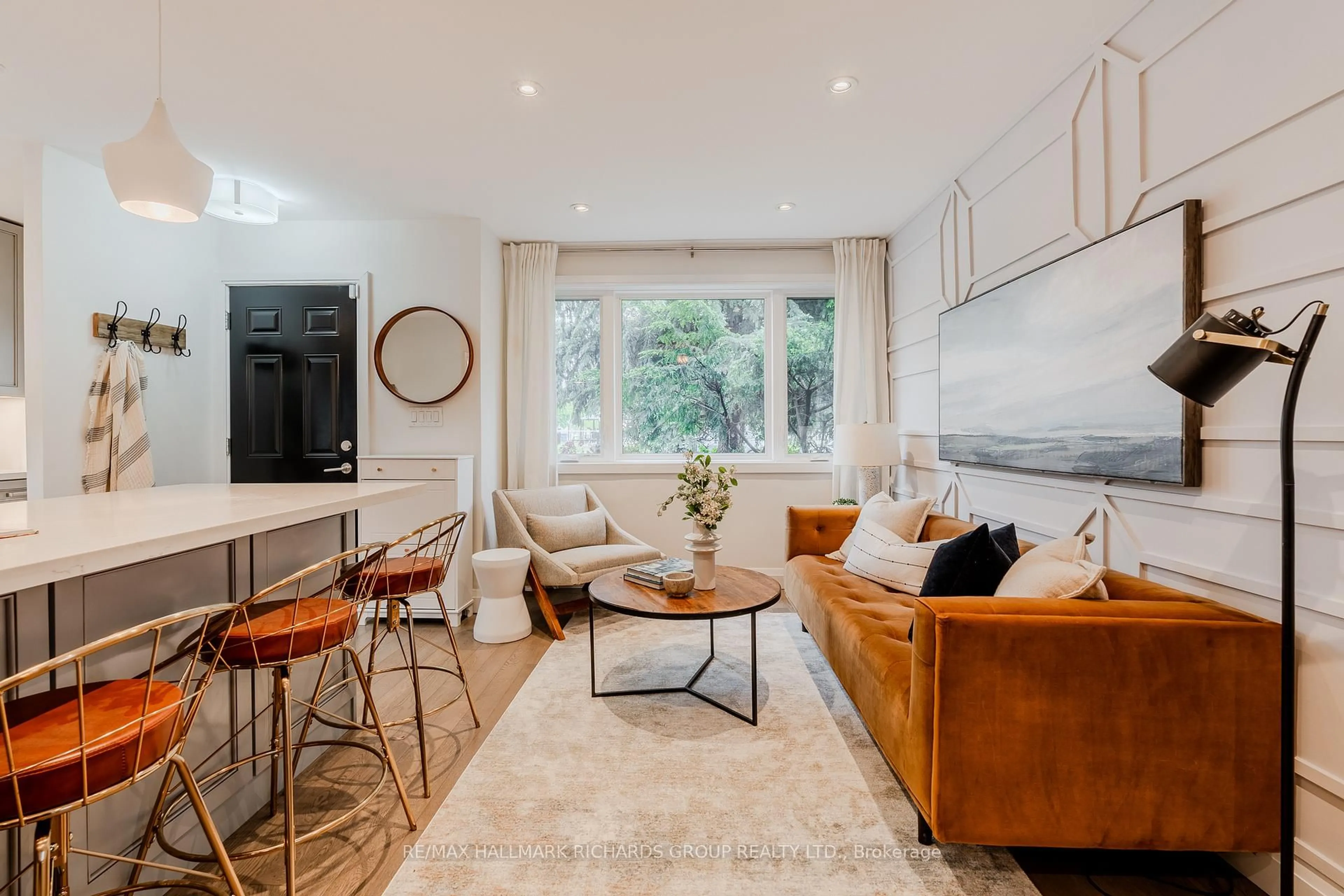 Living room with furniture, unknown for 90 Birchmount Rd, Toronto Ontario M1N 3J8
