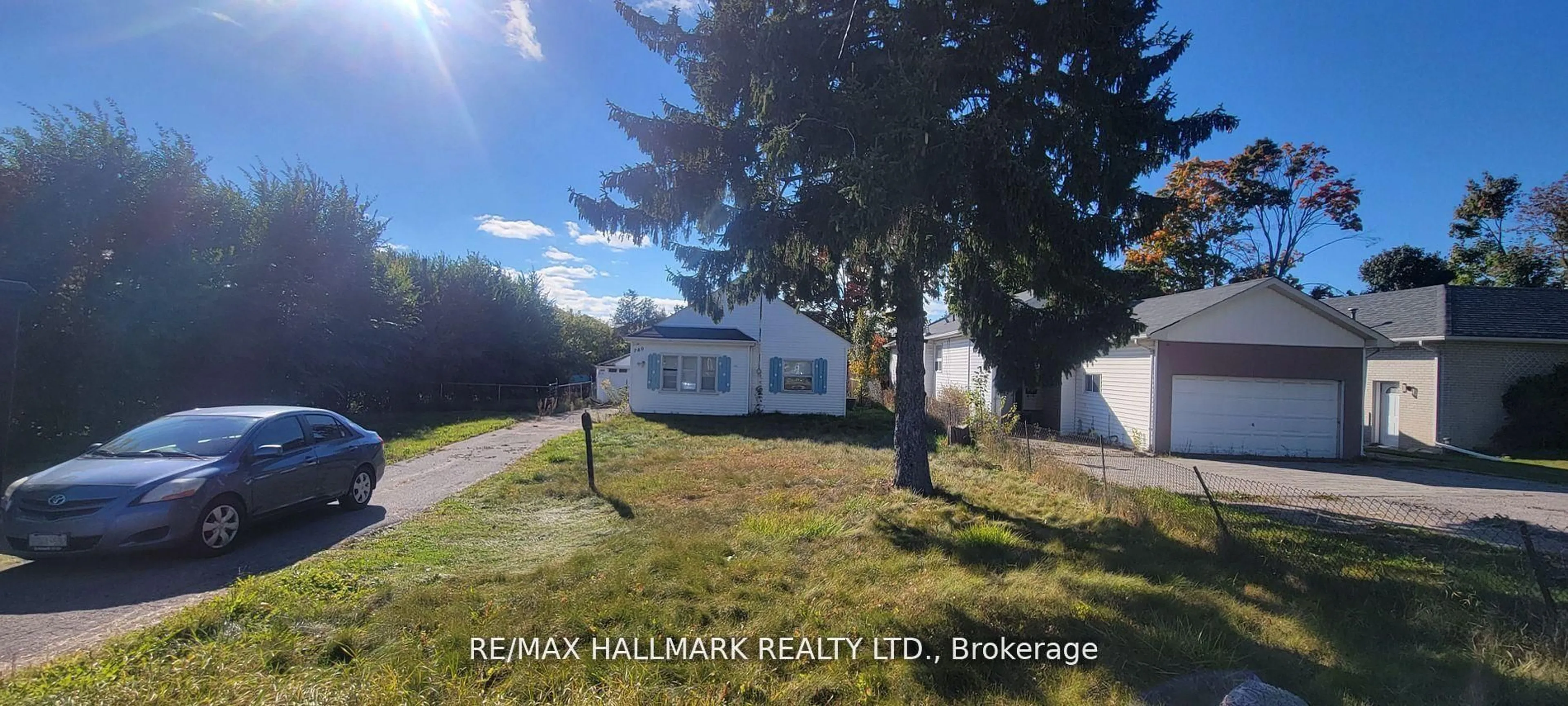A pic from outside/outdoor area/front of a property/back of a property/a pic from drone, unknown for 780 Liverpool Rd, Pickering Ontario L1W 1S1