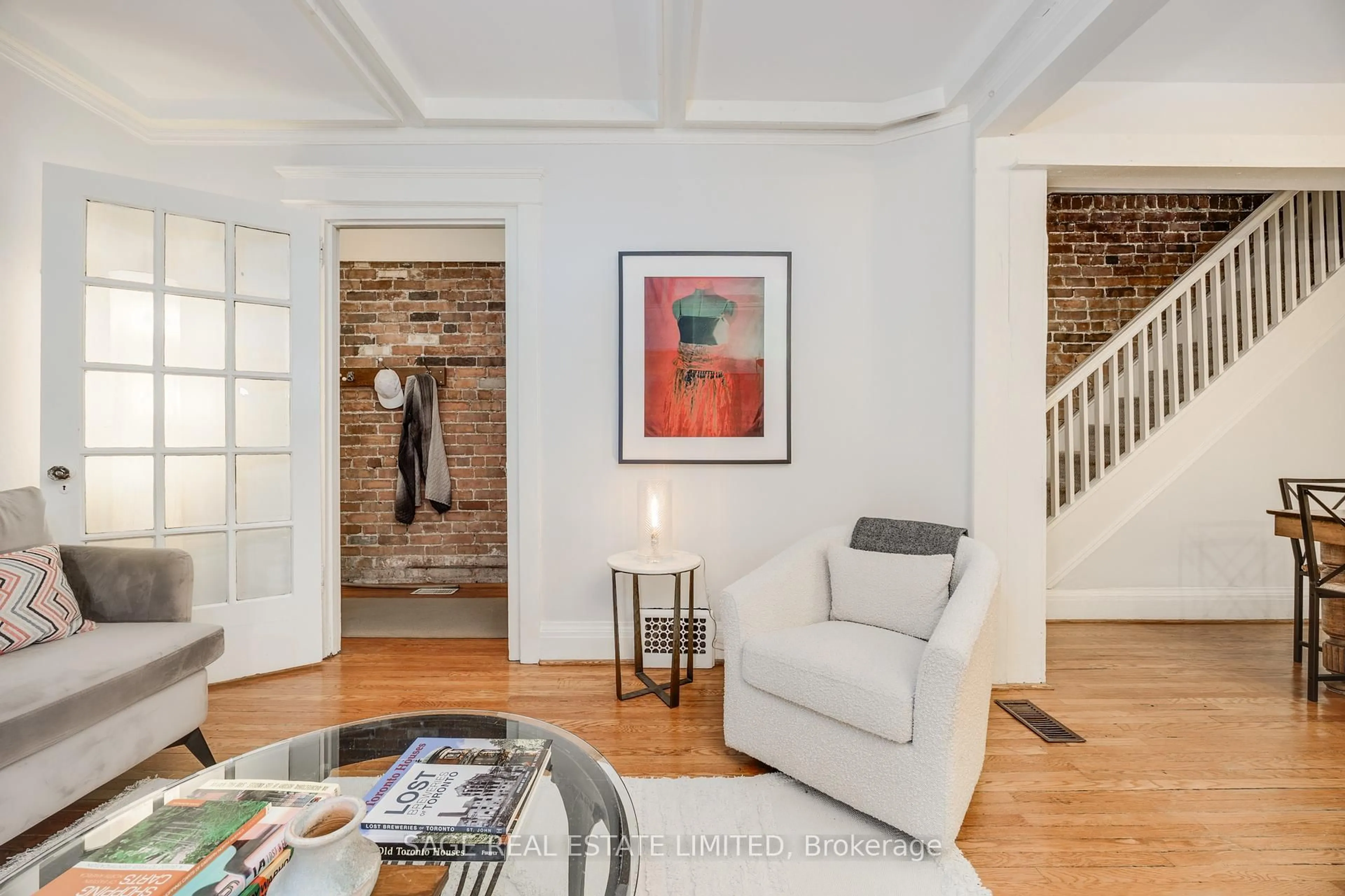 Indoor entryway for 4 Strathcona Ave, Toronto Ontario M4K 1K7