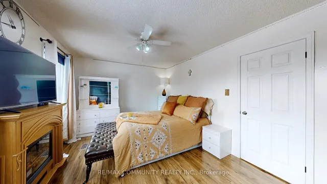 Additional property image - 27 Granada Cres