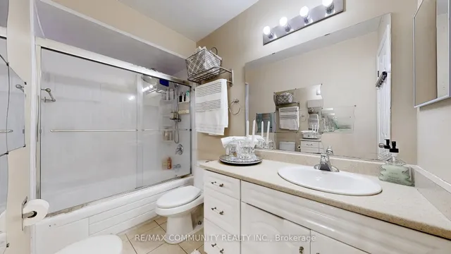 Additional property image - 27 Granada Cres