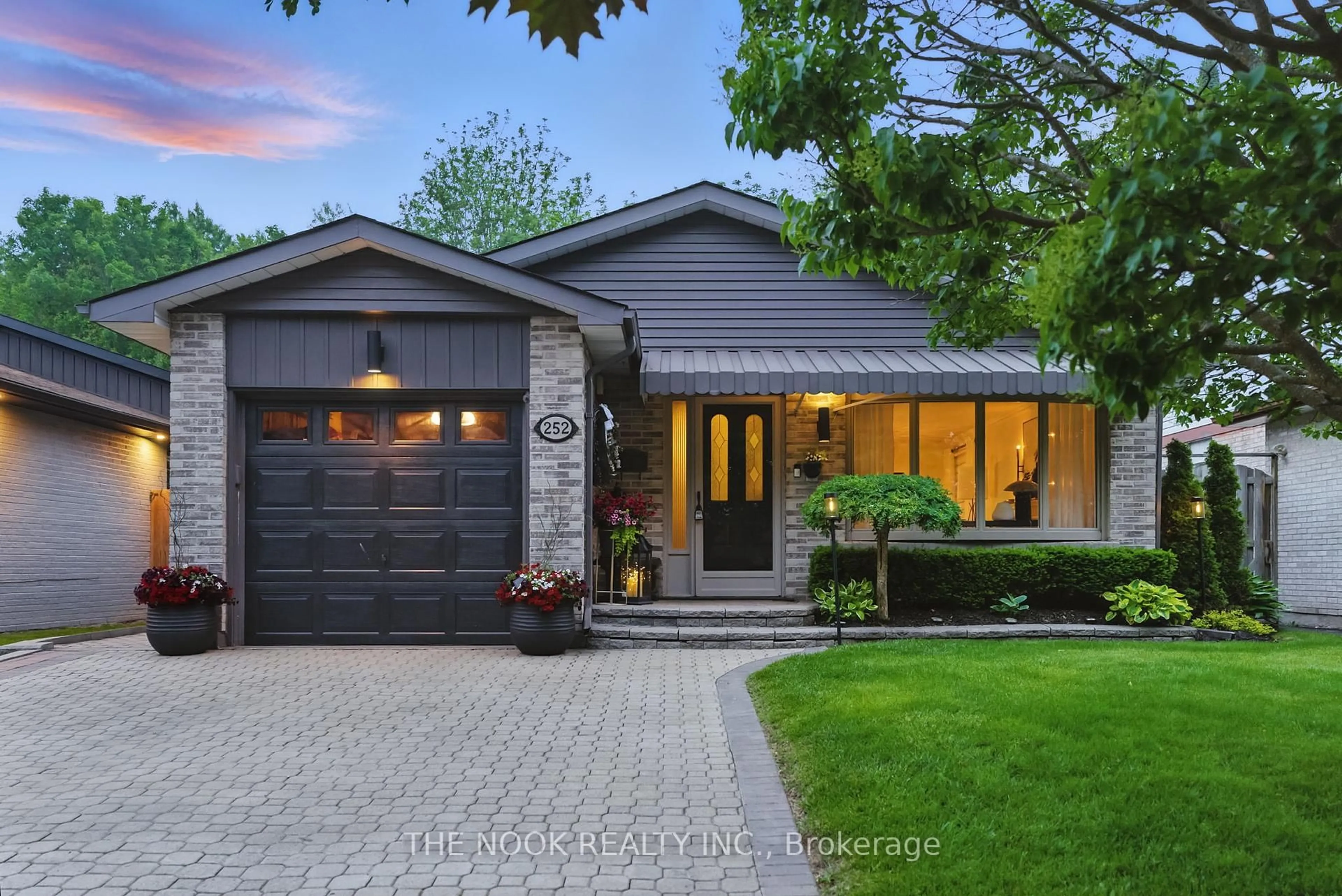 Home with brick exterior material, street for 252 Limerick St, Oshawa Ontario L1J 6K9