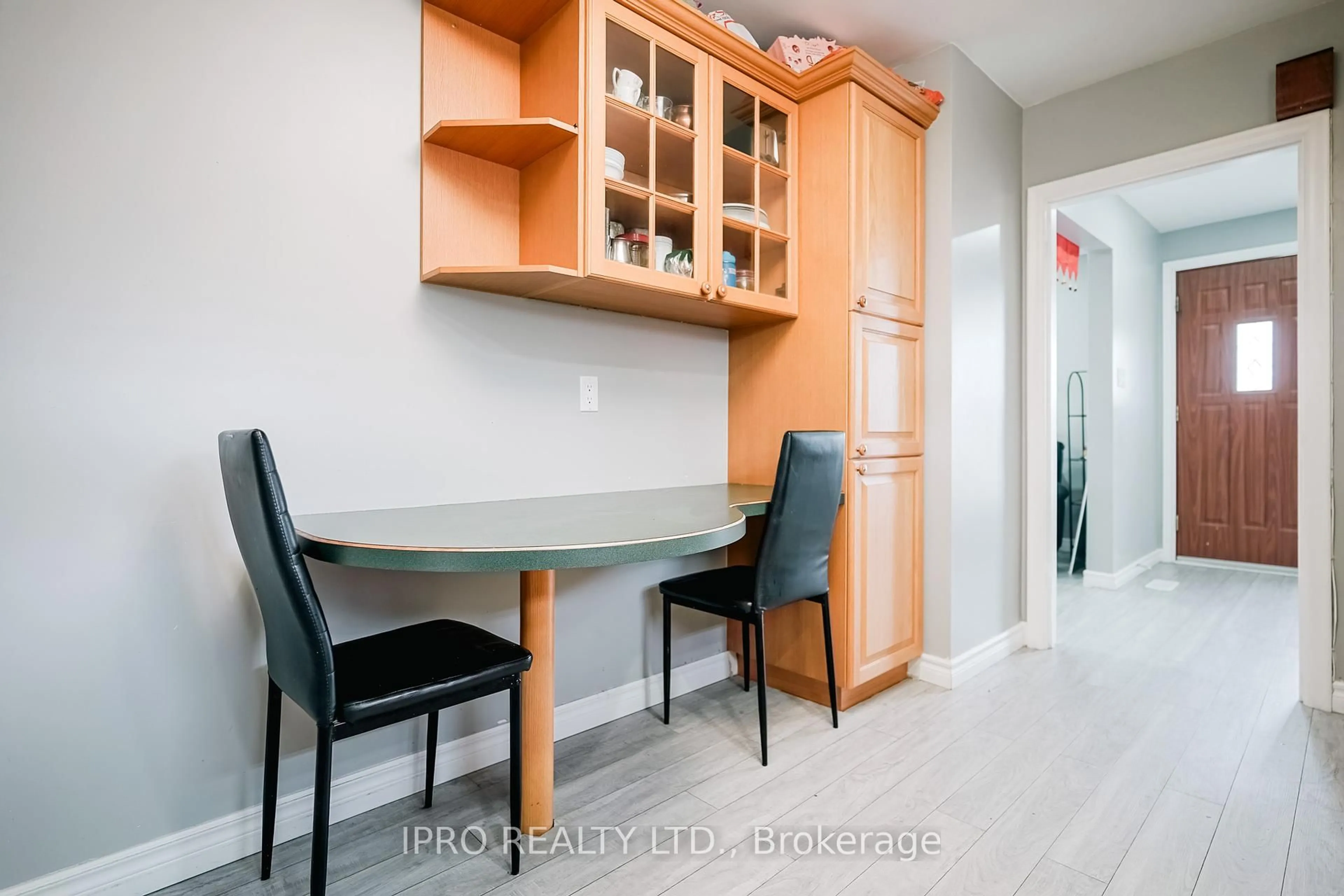 Unknown for 8 Chandler Dr, Toronto Ontario M1G 1Z2
