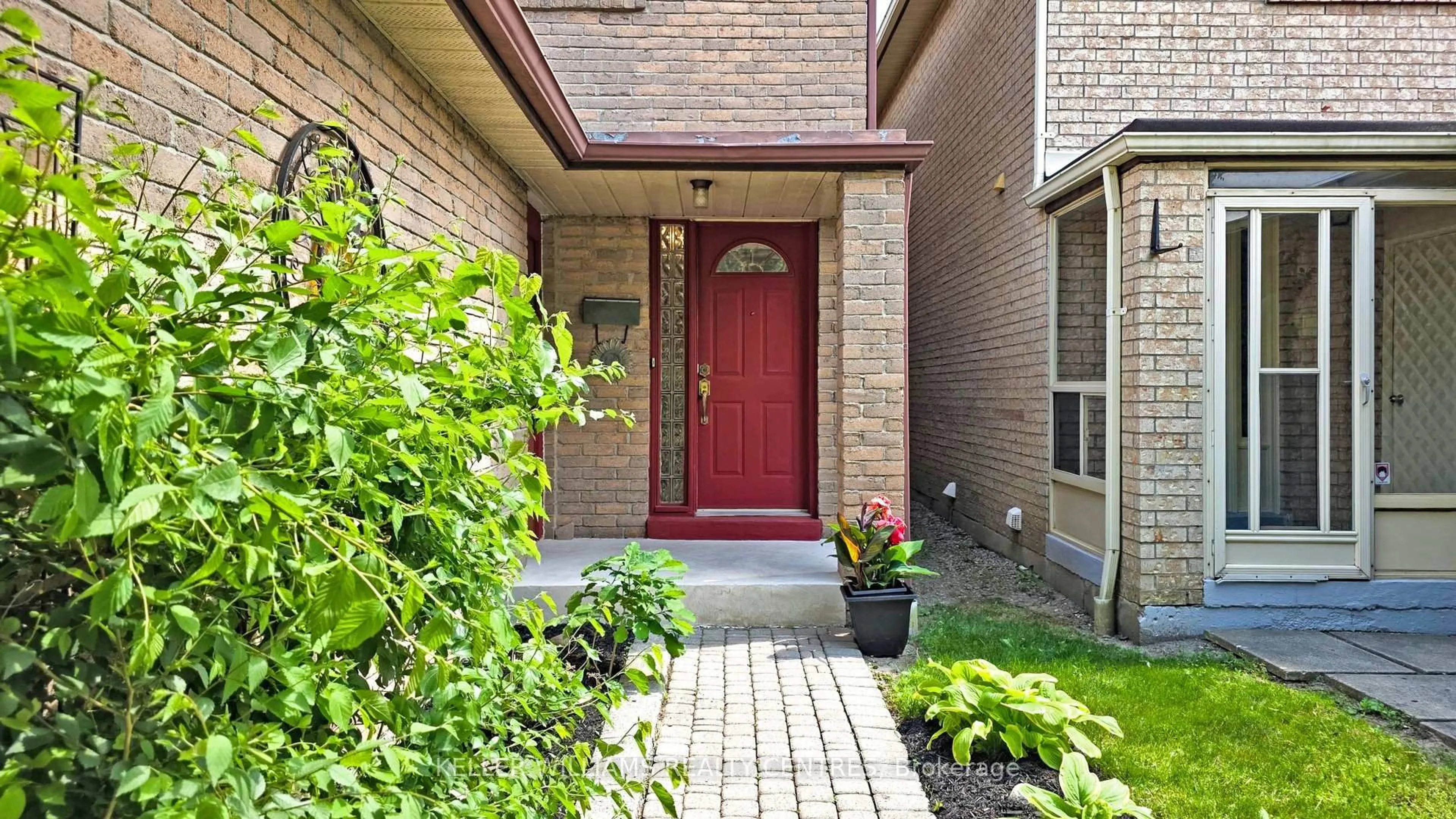 Home with brick exterior material, street for 375 Huntsmill Blvd, Toronto Ontario M1W 3R8