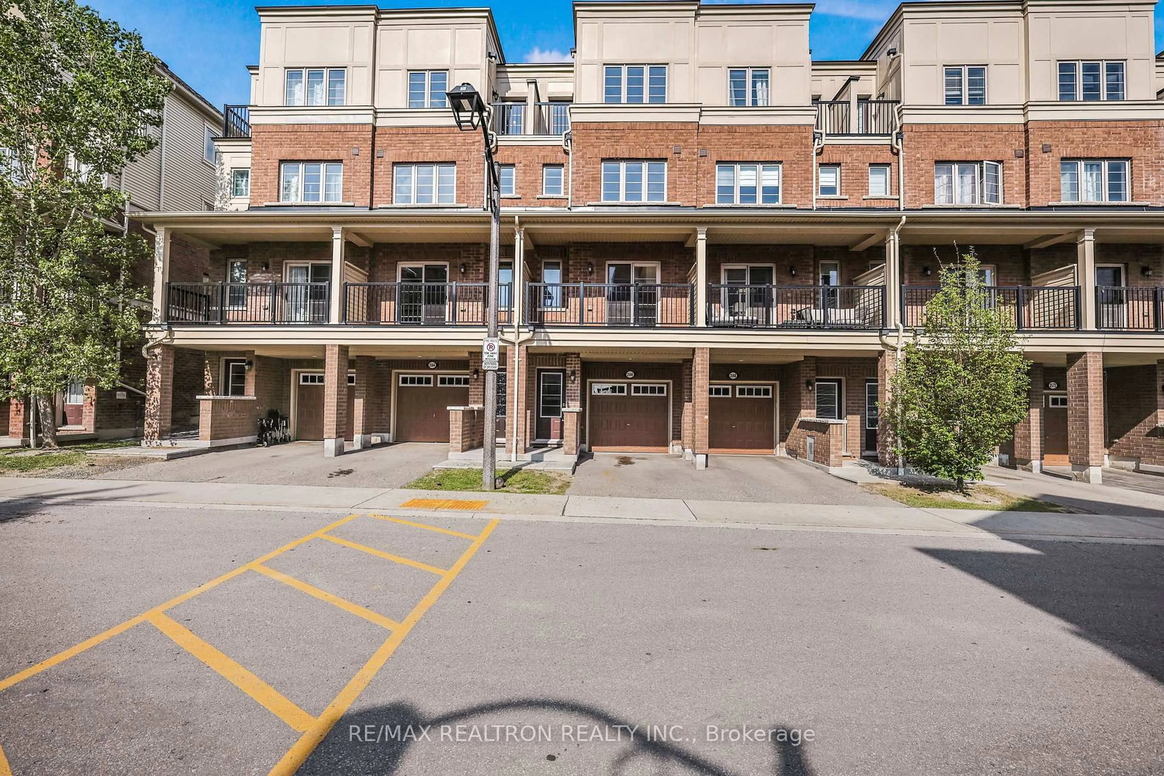 Unknown for 2566 Rosedrop Path #168, Oshawa Ontario L1L 0L1