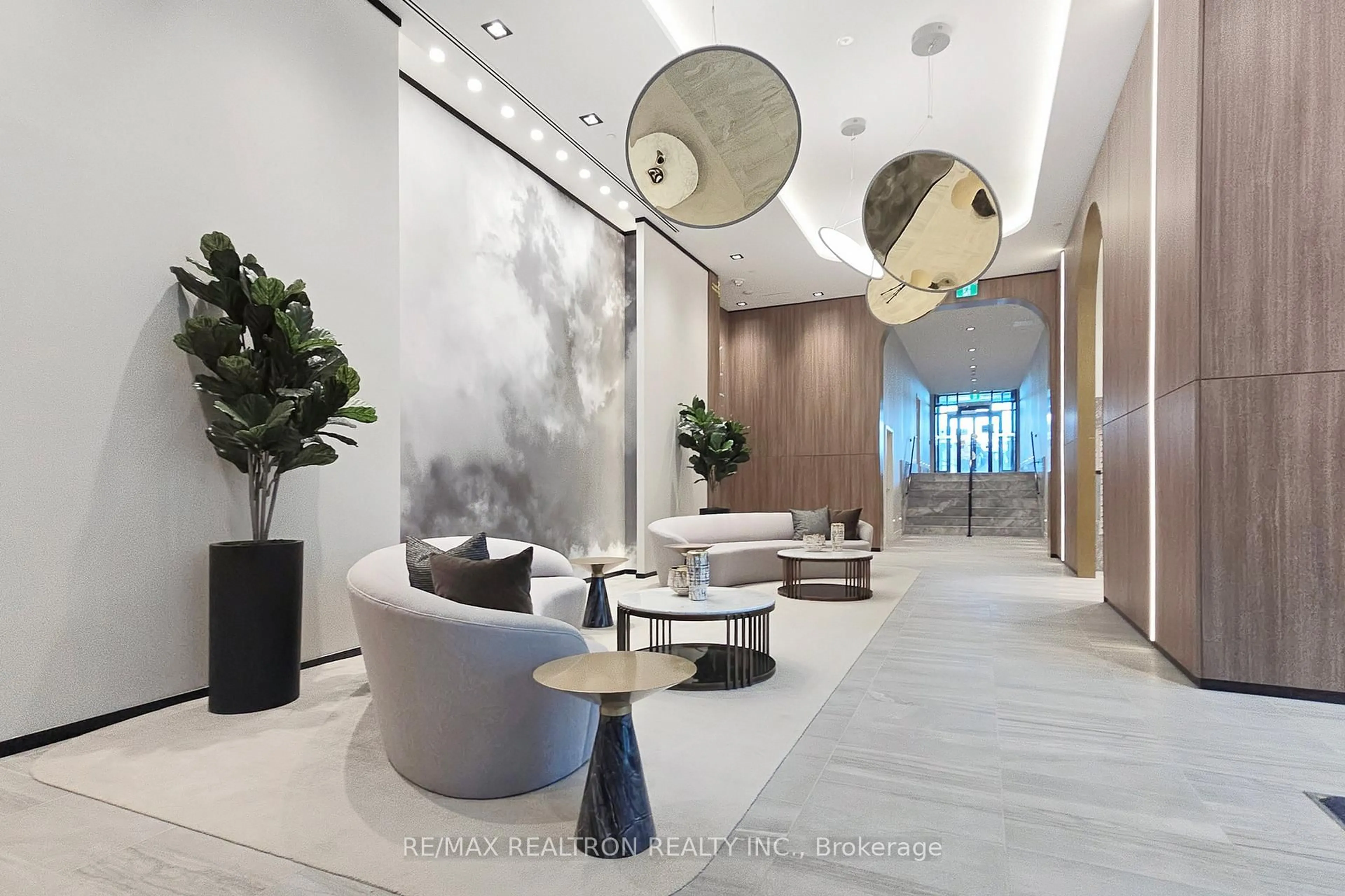 Indoor foyer for 1435 Celebration Dr #1509, Pickering Ontario L1W 0C3