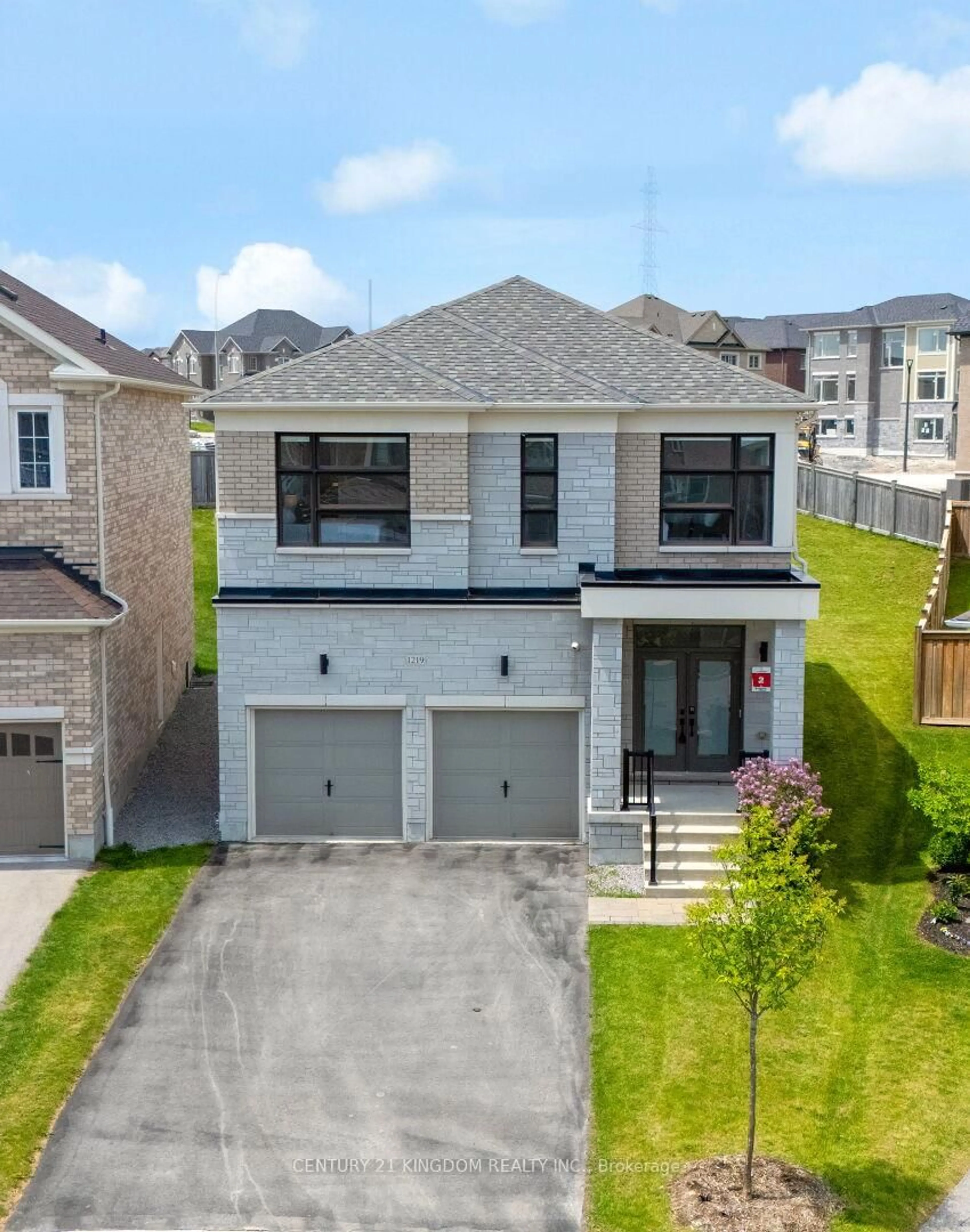 A pic from outside/outdoor area/front of a property/back of a property/a pic from drone, street for 1219 Cactus Cres, Pickering Ontario L1V 2P8