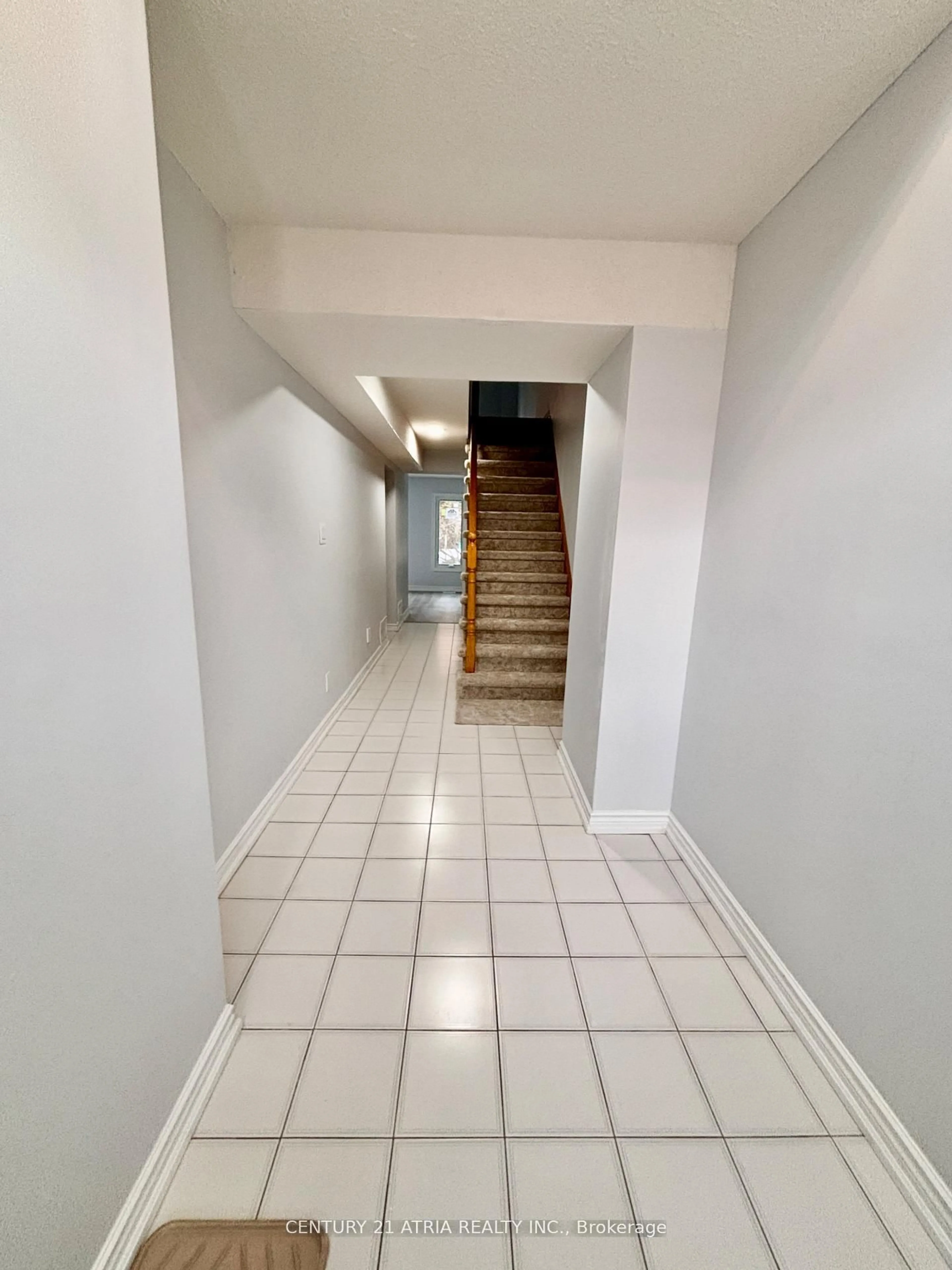 Indoor foyer for 3 Reidmount Ave #20, Toronto Ontario M1S 1B3