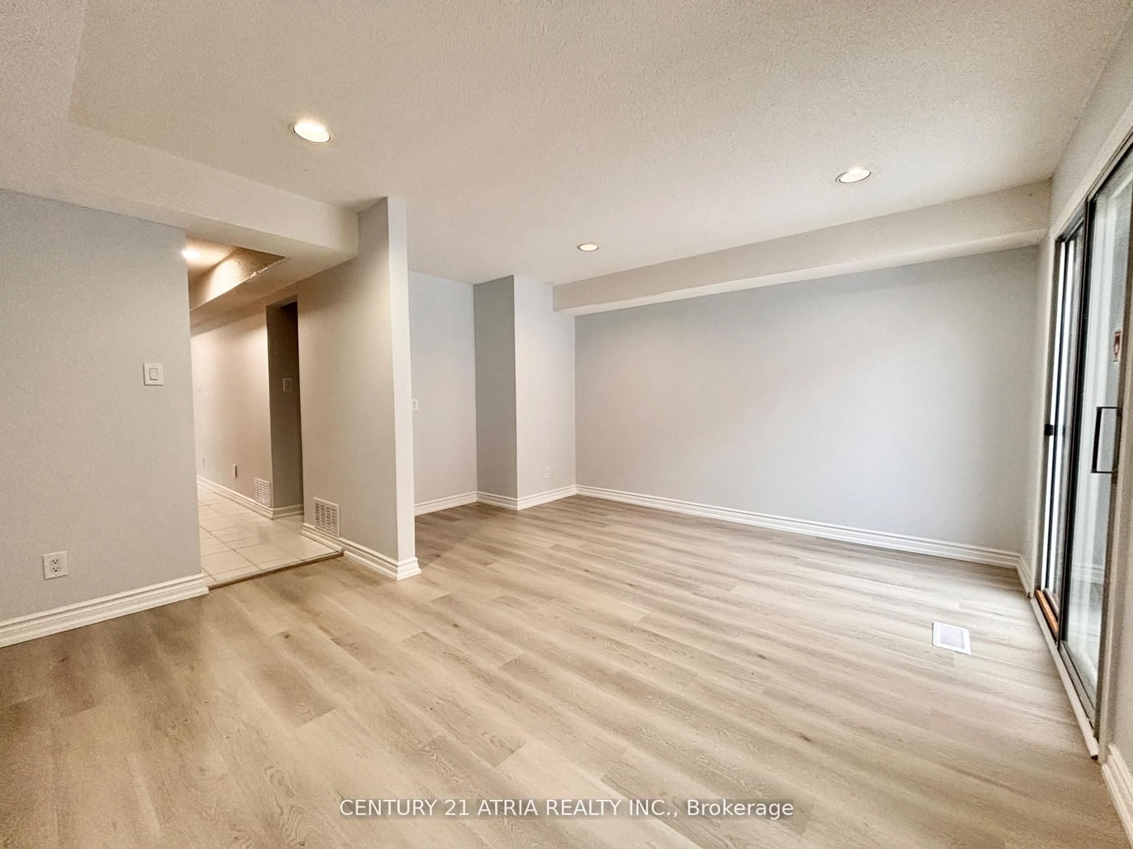 A pic of a room for 3 Reidmount Ave #20, Toronto Ontario M1S 1B3