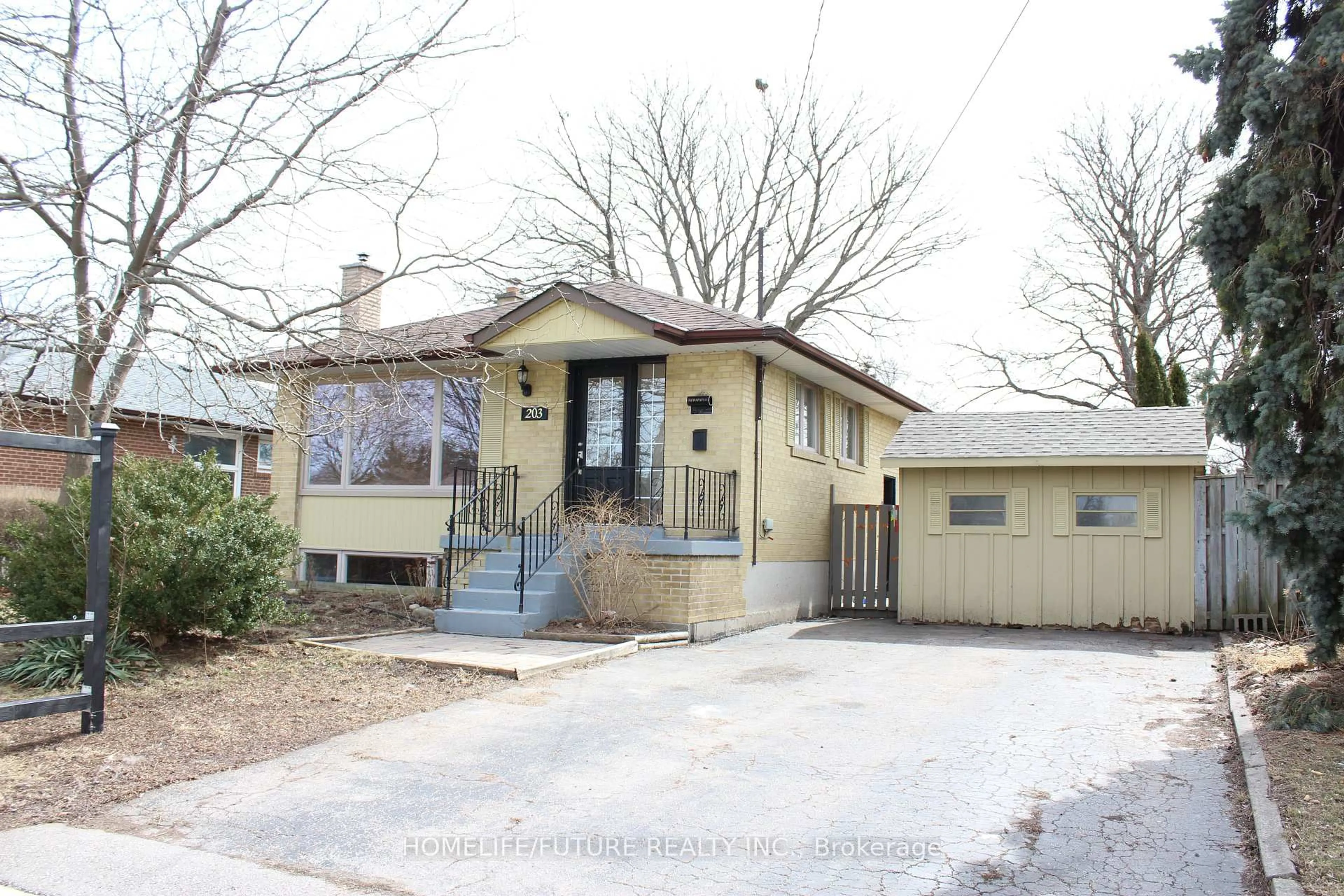 Unknown for 203 Crawforth St, Whitby Ontario L1N 3S4