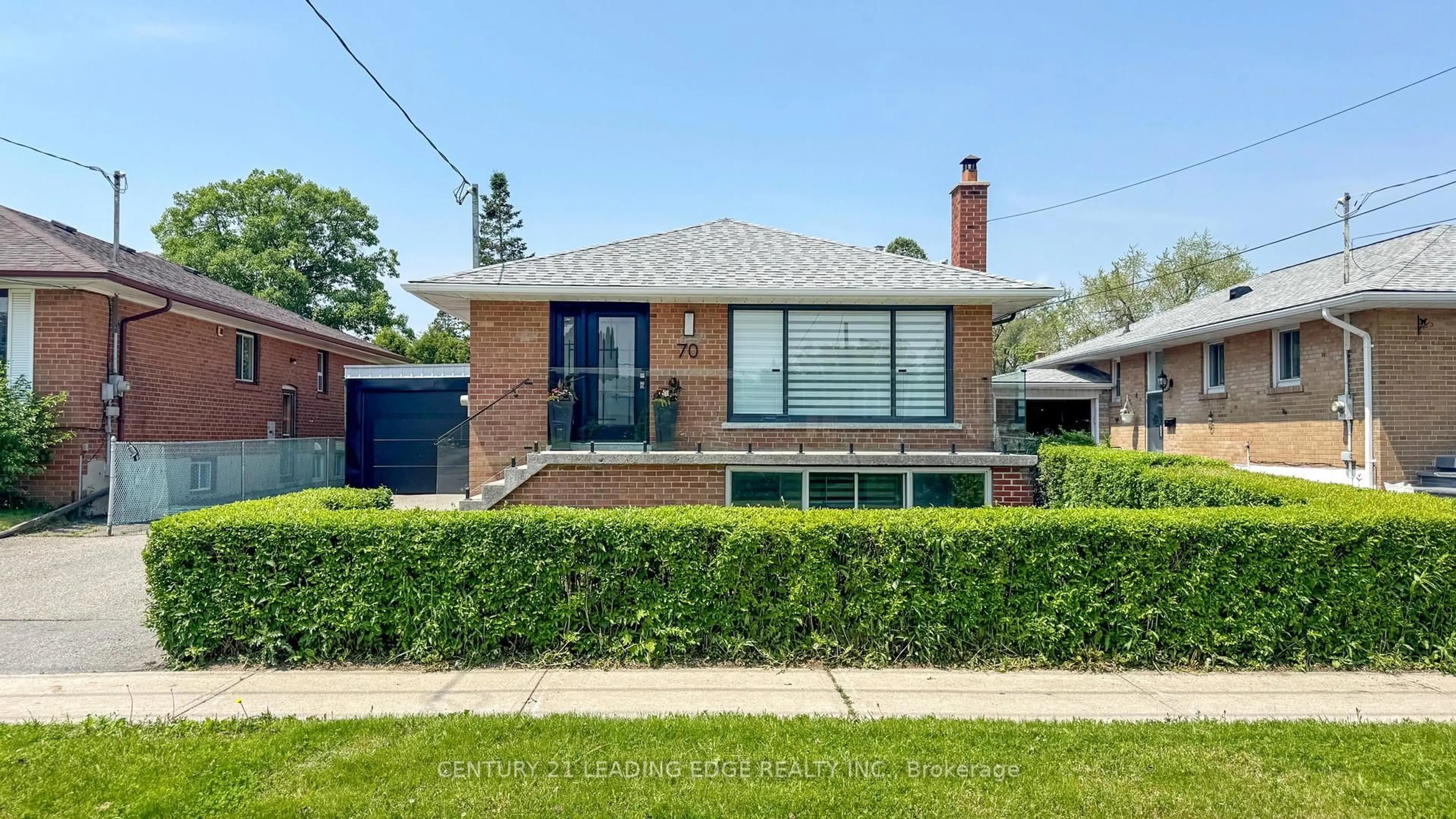 Home with brick exterior material, street for 70 Wexford Blvd, Toronto Ontario M1R 1L3