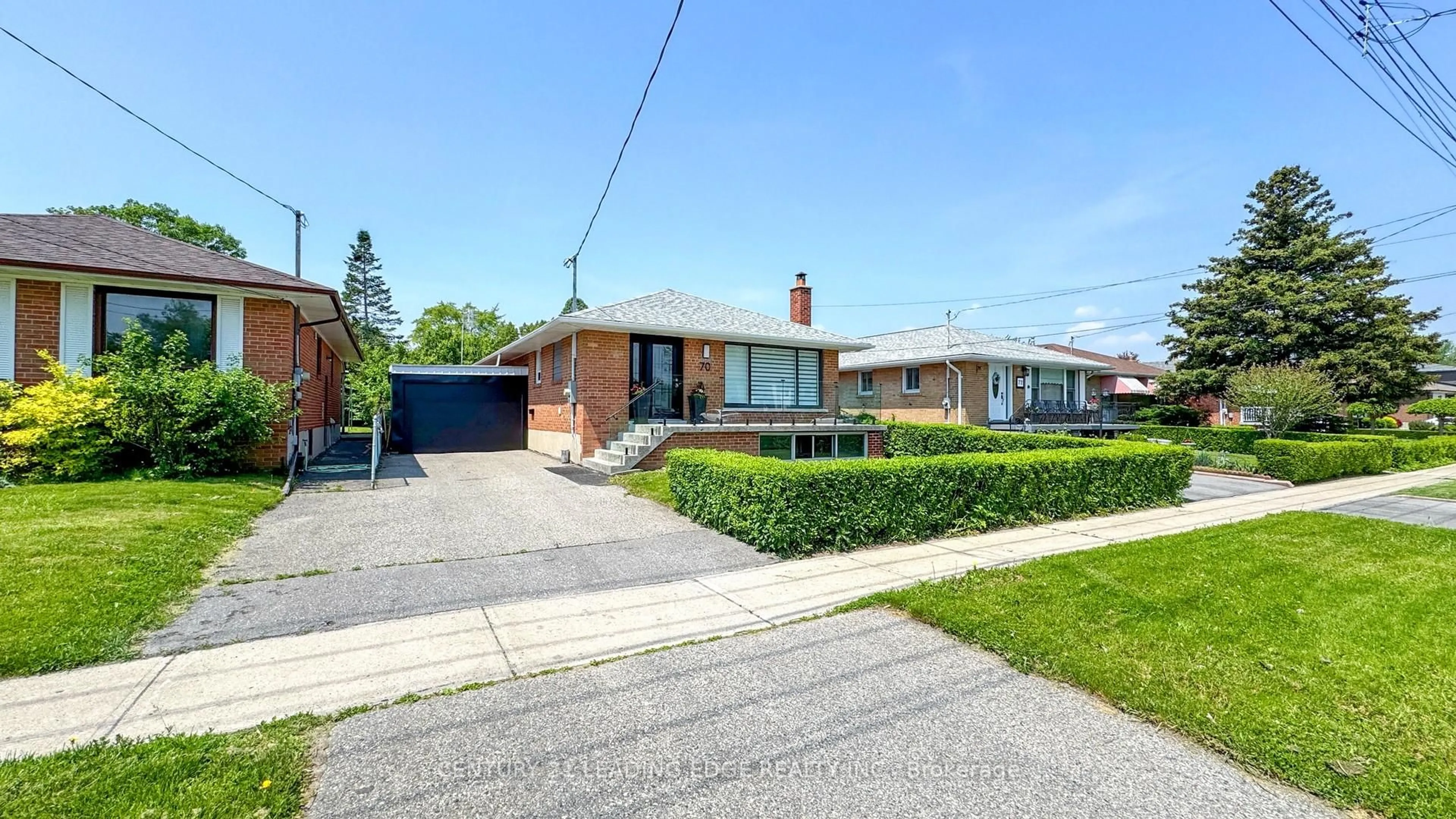 Home with brick exterior material, street for 70 Wexford Blvd, Toronto Ontario M1R 1L3