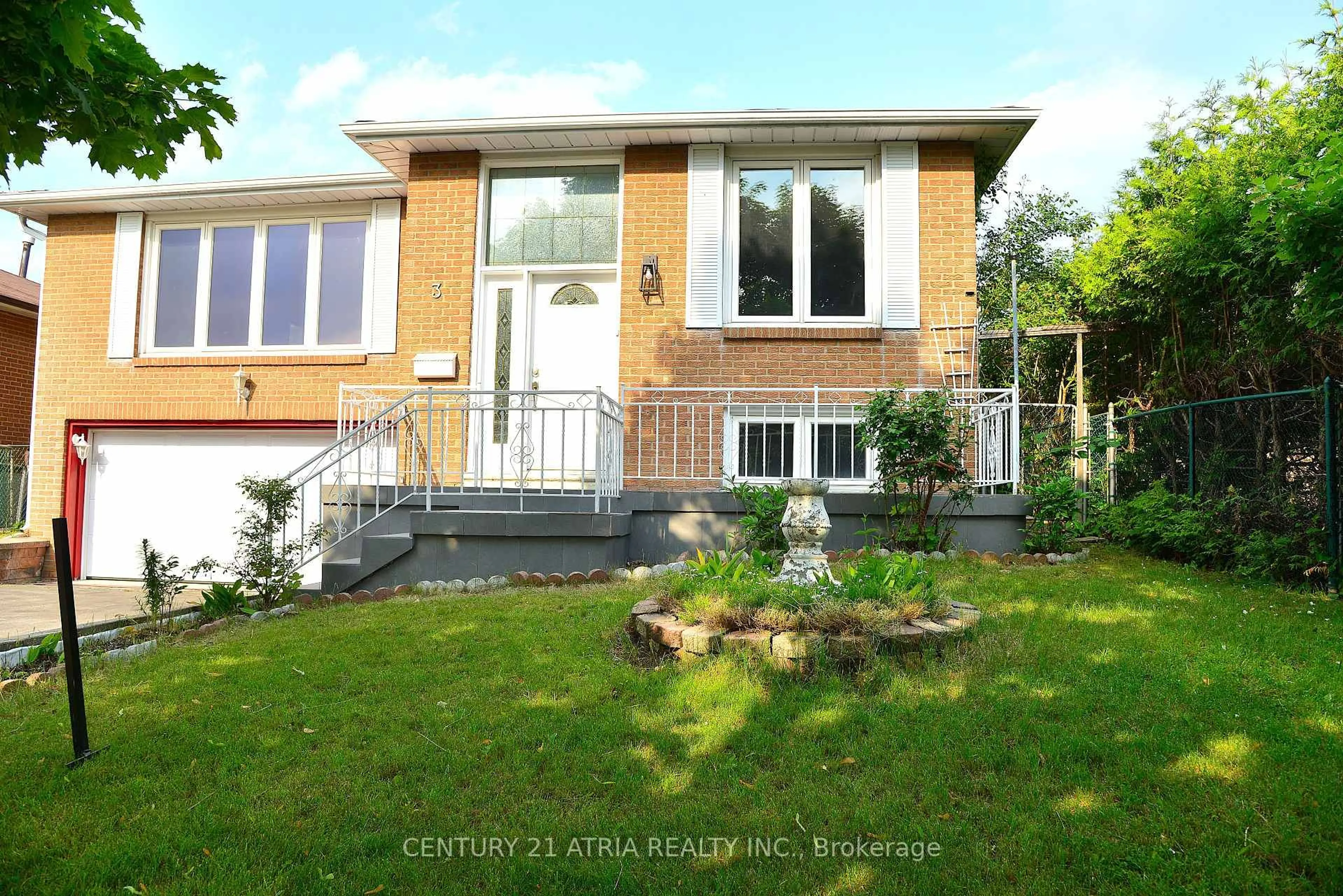 Home with brick exterior material, street for 3 Silvertip Cres, Toronto Ontario M1E 4T4