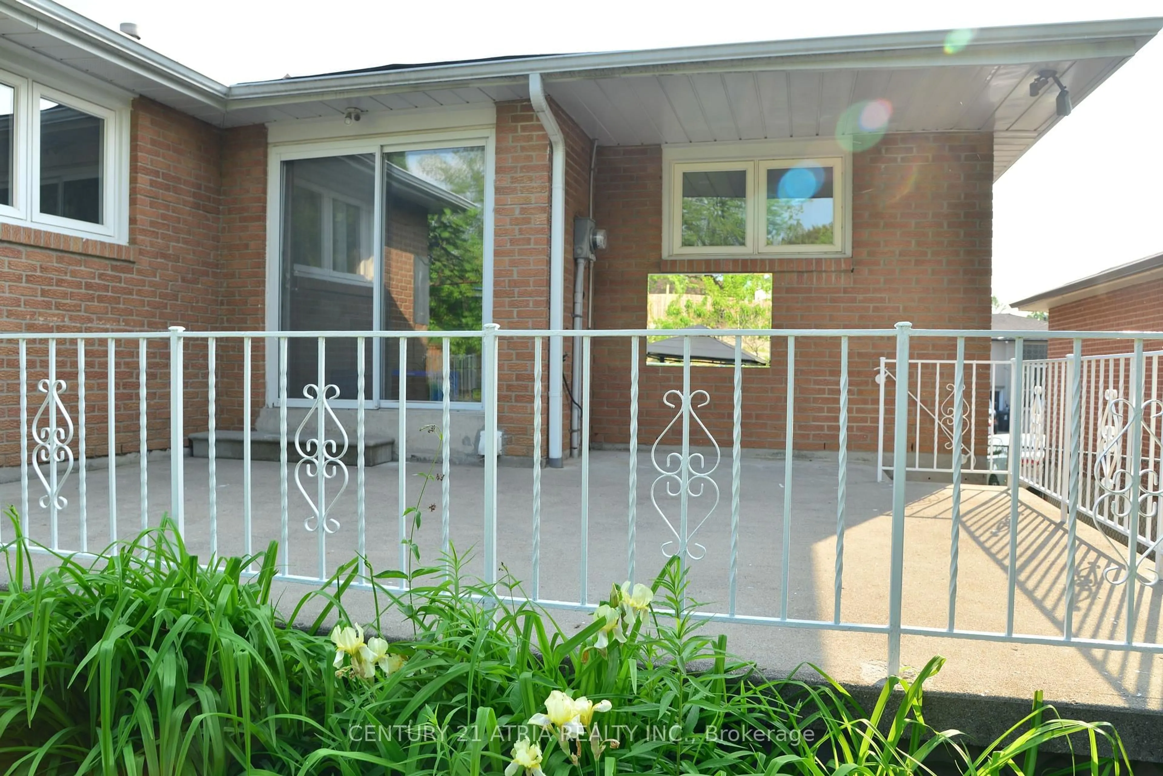Patio, unknown for 3 Silvertip Cres, Toronto Ontario M1E 4T4