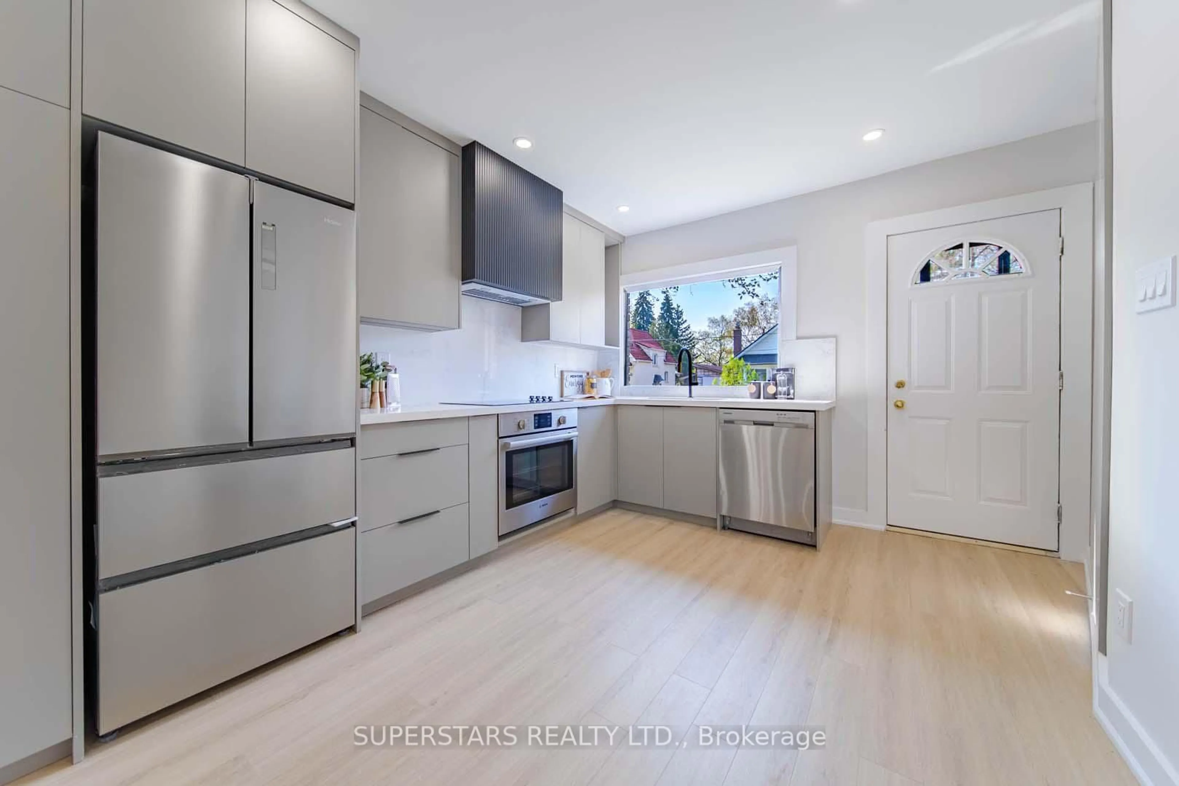 Open concept kitchen, unknown for 14 Pinegrove Ave, Toronto Ontario M1N 2G4