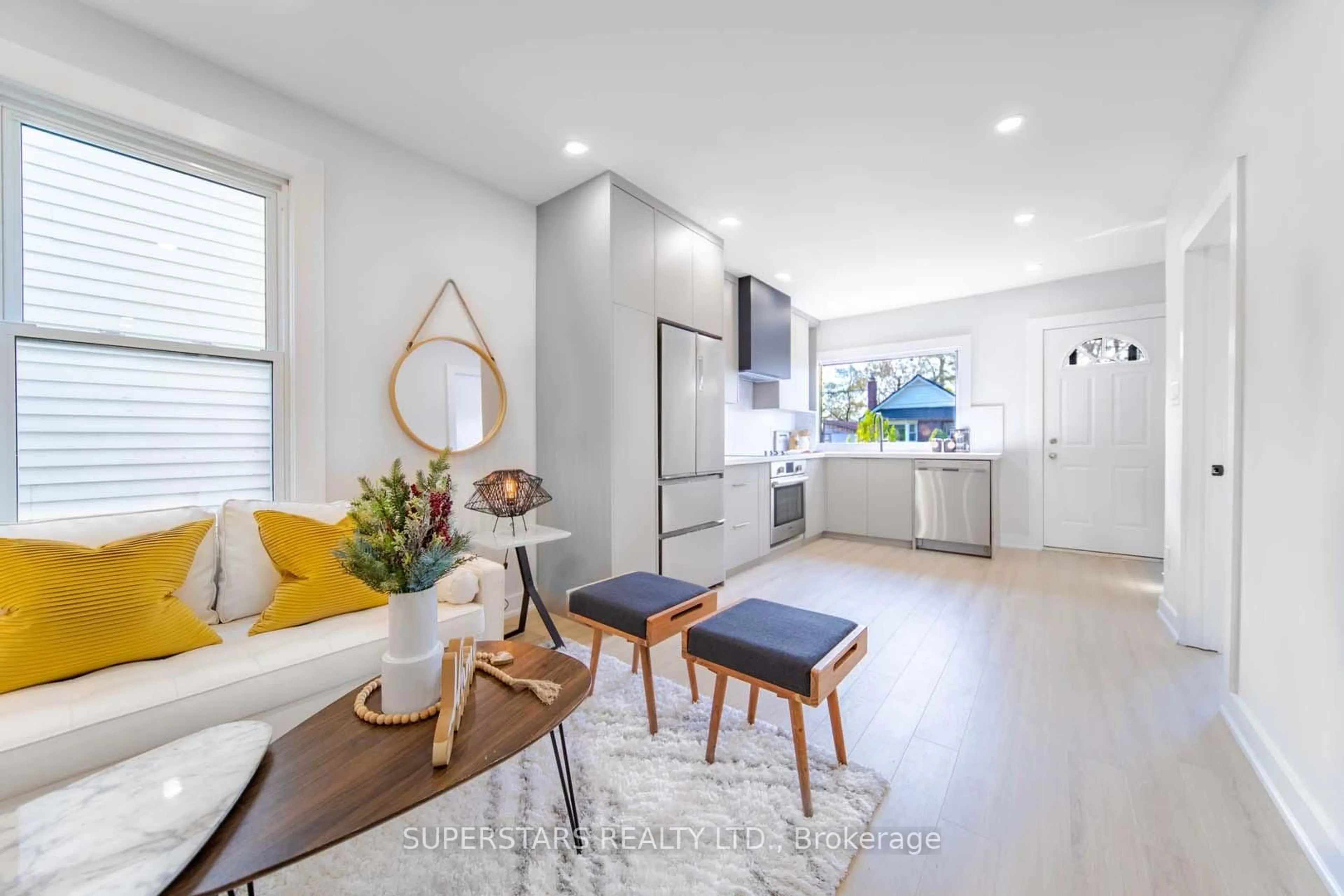 Open concept kitchen, ceramic/tile floor for 14 Pinegrove Ave, Toronto Ontario M1N 2G4