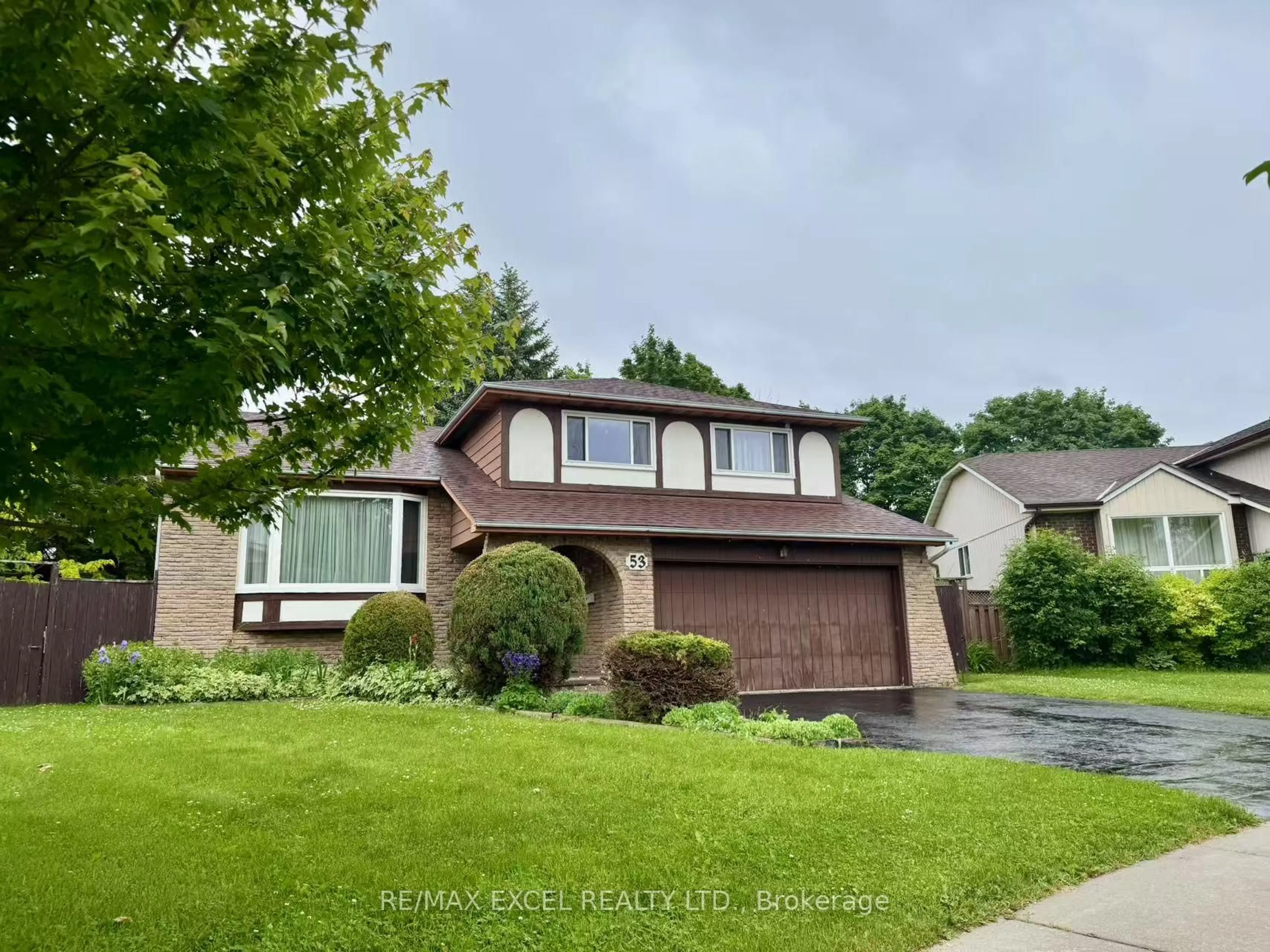 Home with vinyl exterior material, street for 53 Delburn Dr, Toronto Ontario M1V 1A8
