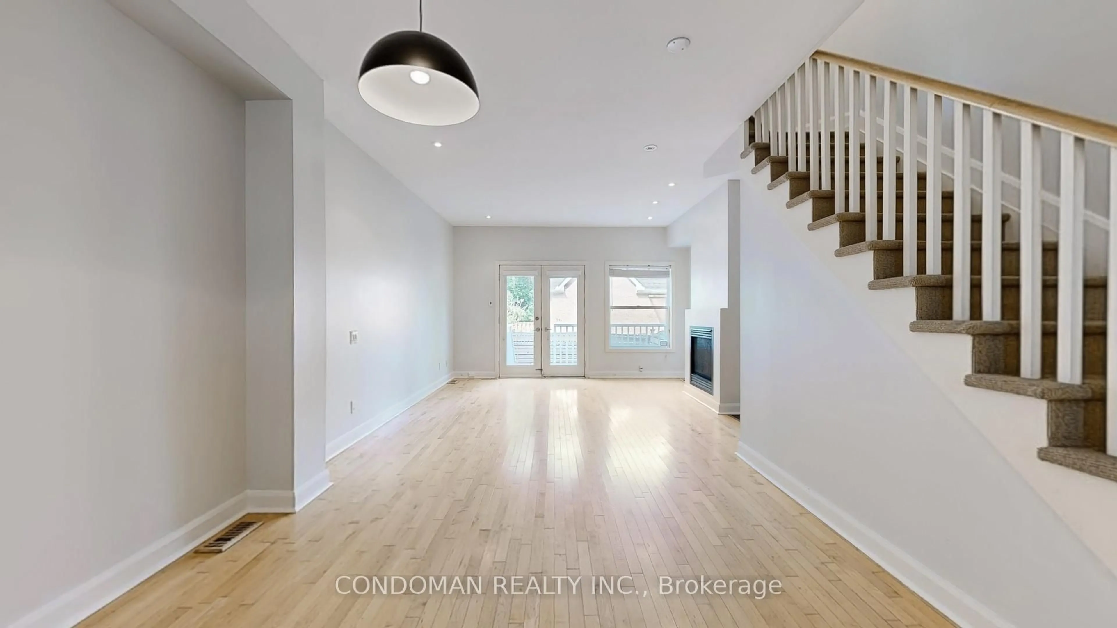 Unknown for 32 De Grassi St, Toronto Ontario M4M 2K3