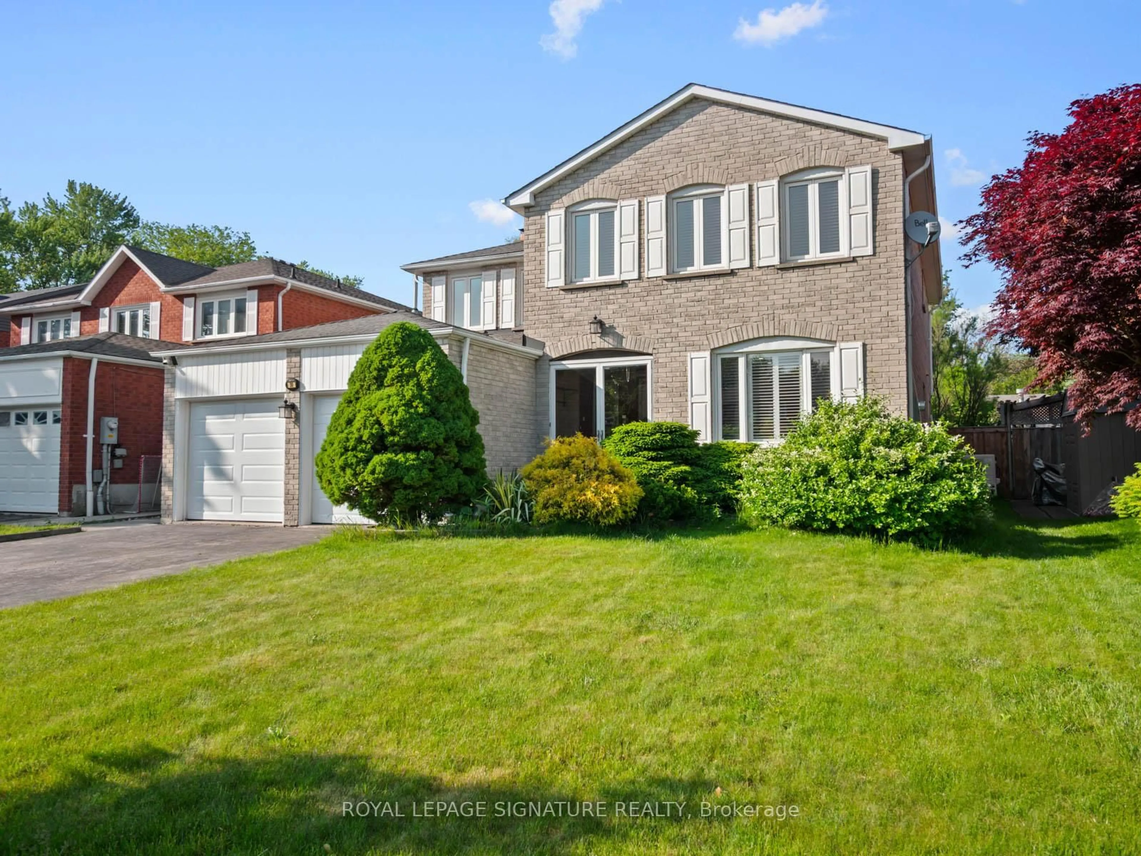 Home with brick exterior material, street for 30 Clearlake Ave, Toronto Ontario M1C 4L6