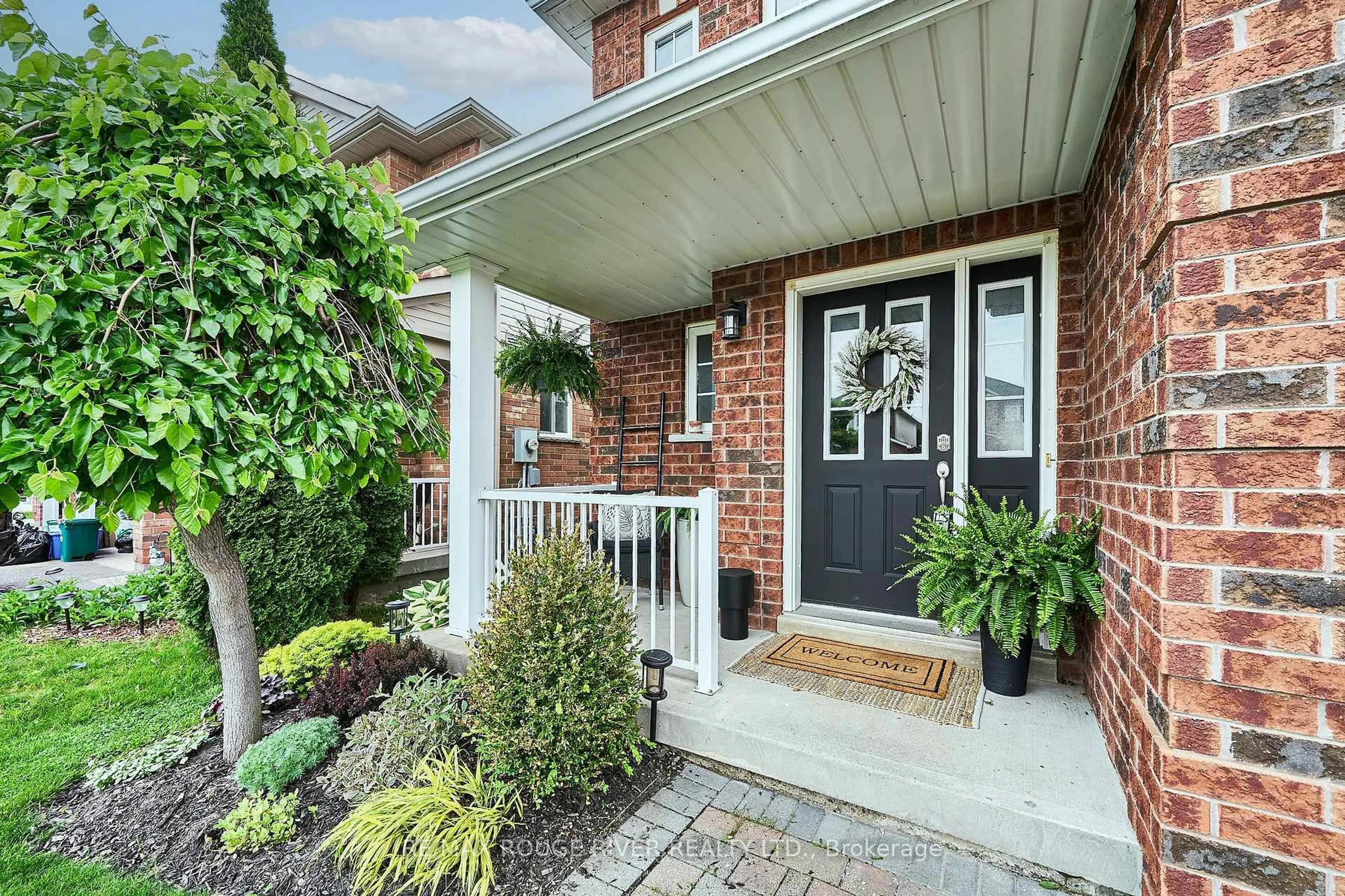 Home with brick exterior material, street for 656 Woodmount Cres, Oshawa Ontario L1K 2T5