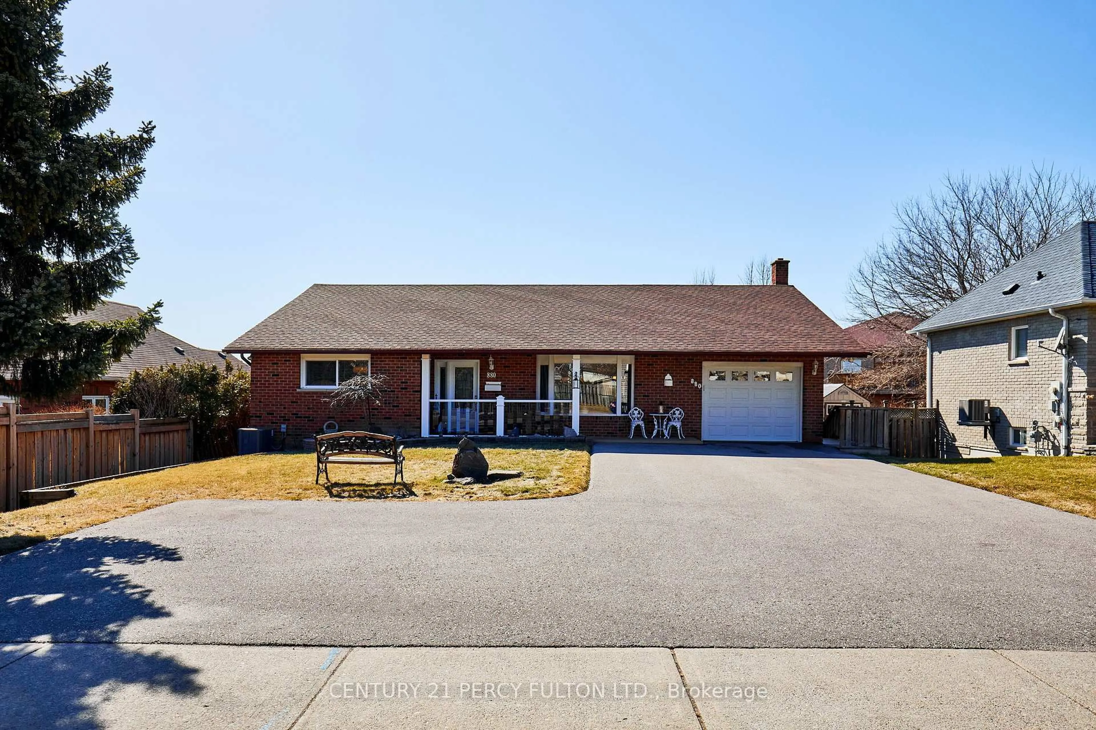 Home with brick exterior material, street for 880 Ritson Rd, Oshawa Ontario L1G 6Z4