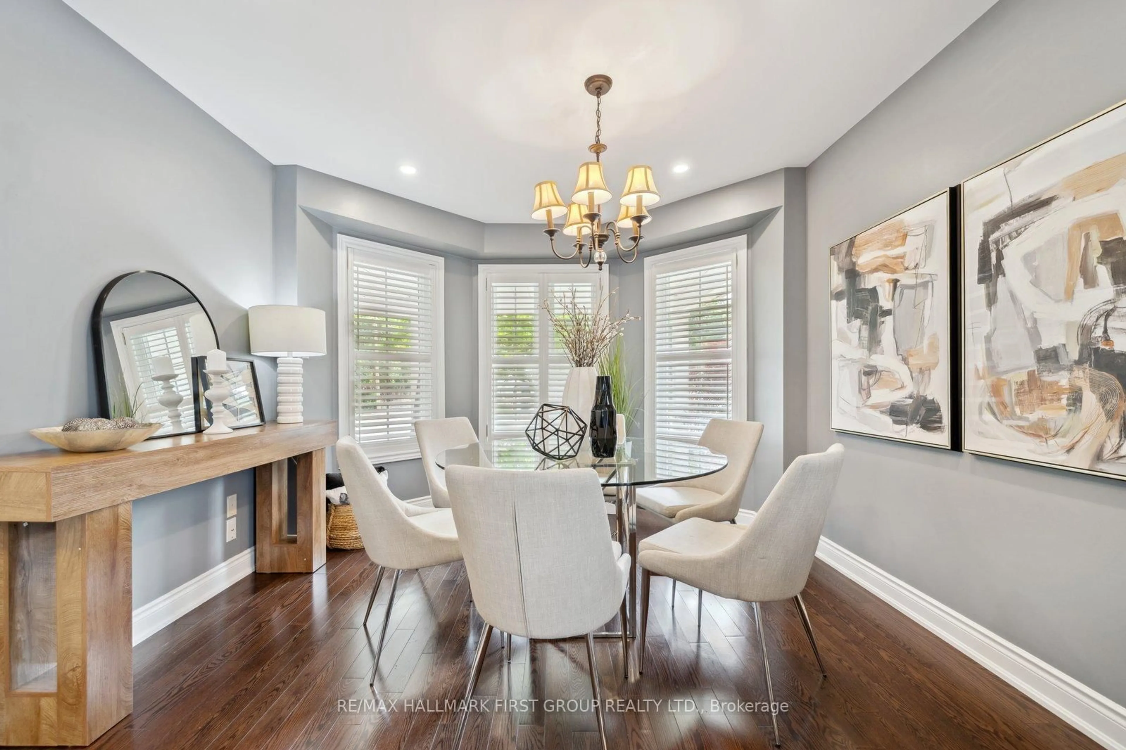 Dining room, wood/laminate floor for 1873 Fairport Rd, Pickering Ontario L1V 1T2
