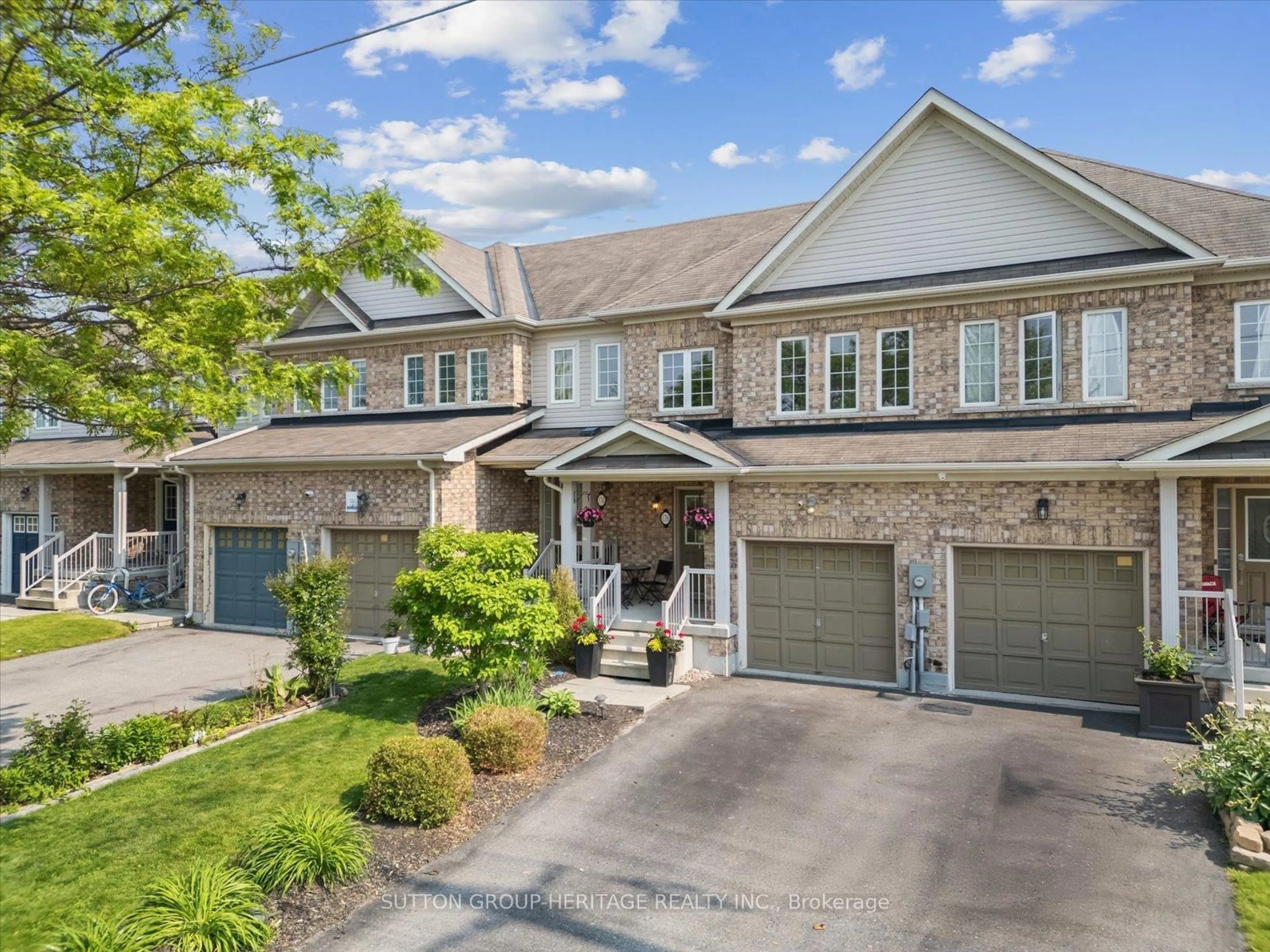 Unknown for 176 Dewell Cres, Clarington Ontario L1E 0B9