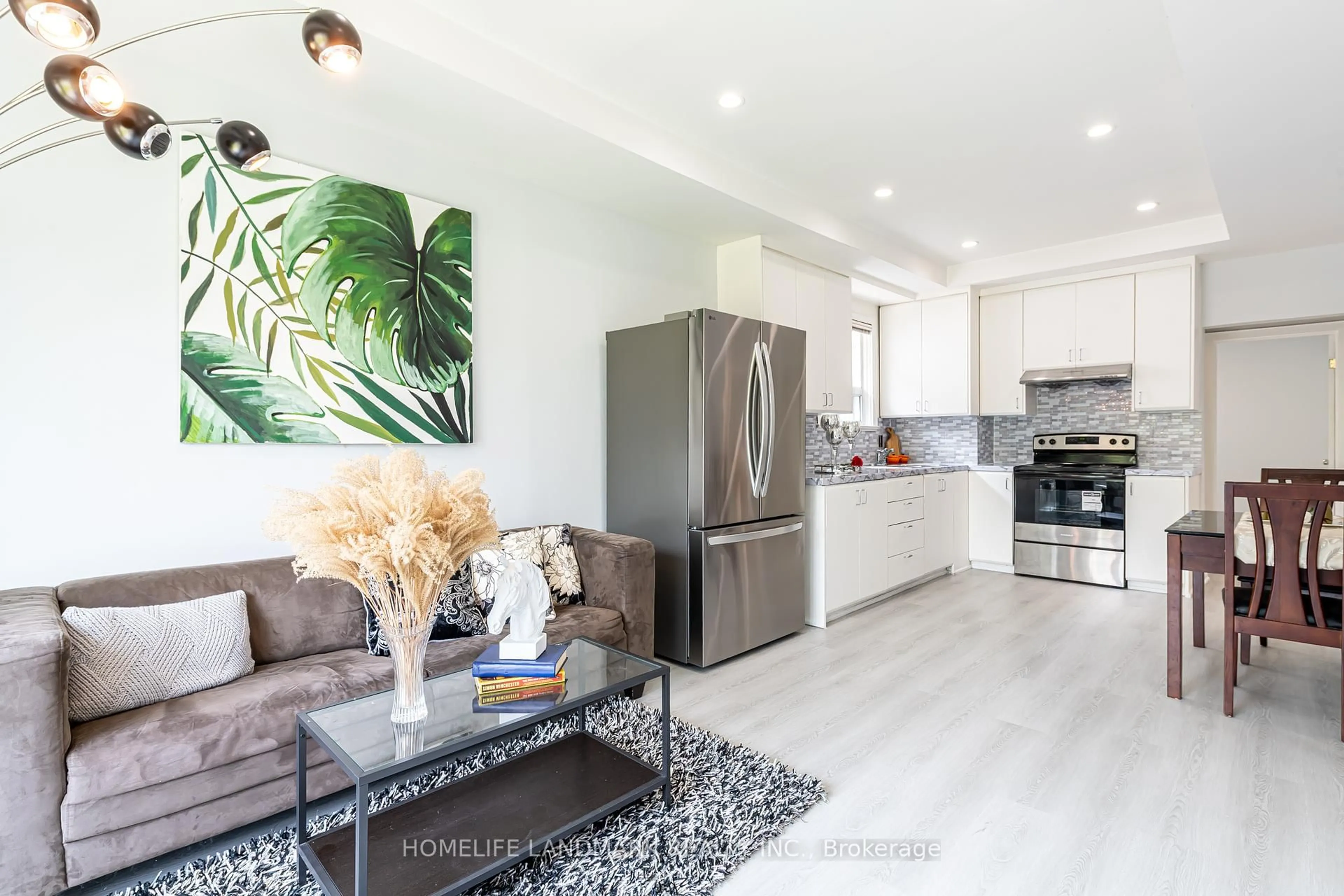 Open concept kitchen, ceramic/tile floor for 12 Bayard Ave, Toronto Ontario M1R 4A3