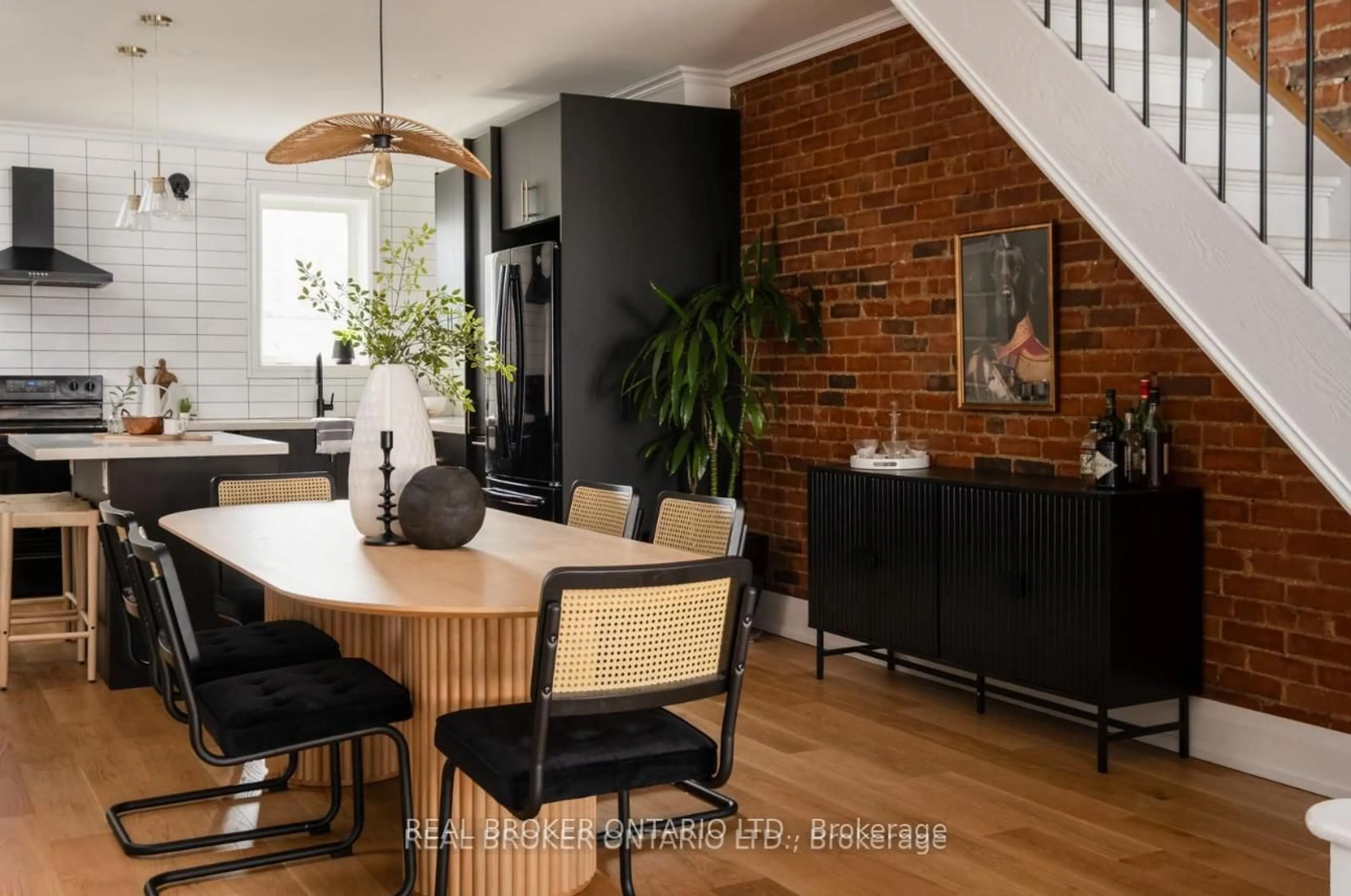 Unknown for 158 Golfview Ave, Toronto Ontario M4E 2K5