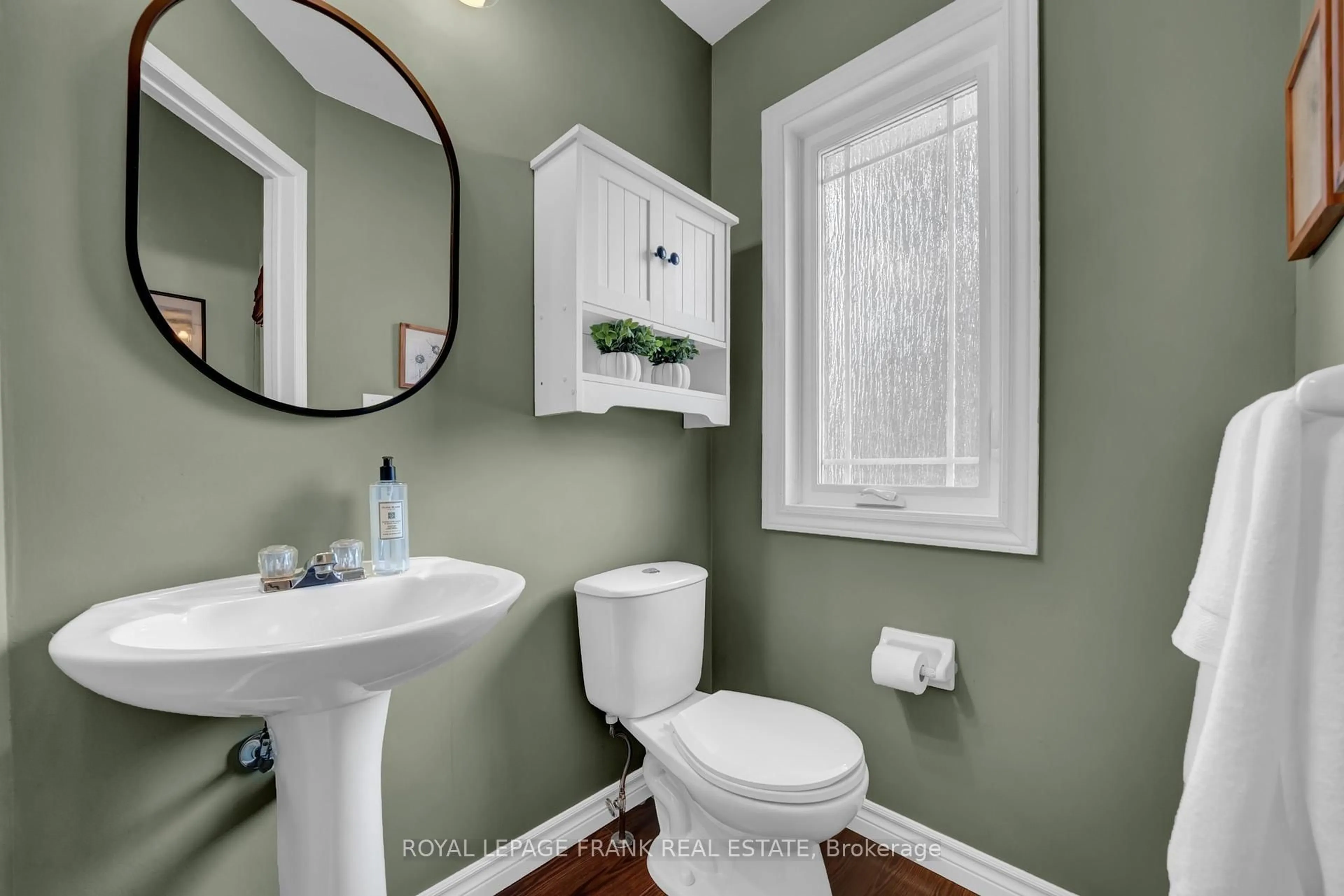 Standard bathroom, ceramic/tile floor for 133 Trewin Lane, Clarington Ontario L1C 4X3