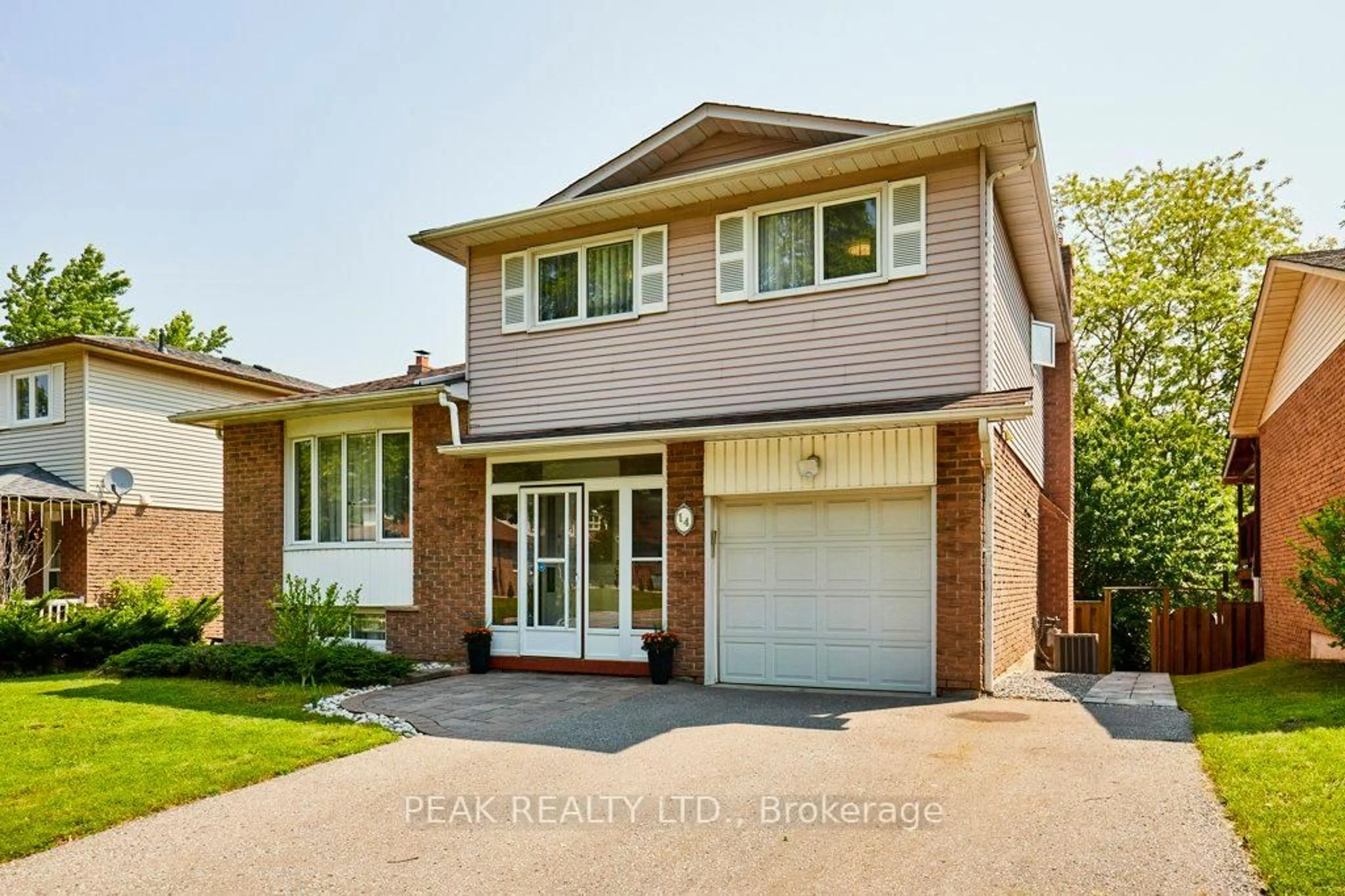 Home with brick exterior material, street for 14 Mansfield Cres, Whitby Ontario L1N 6T4