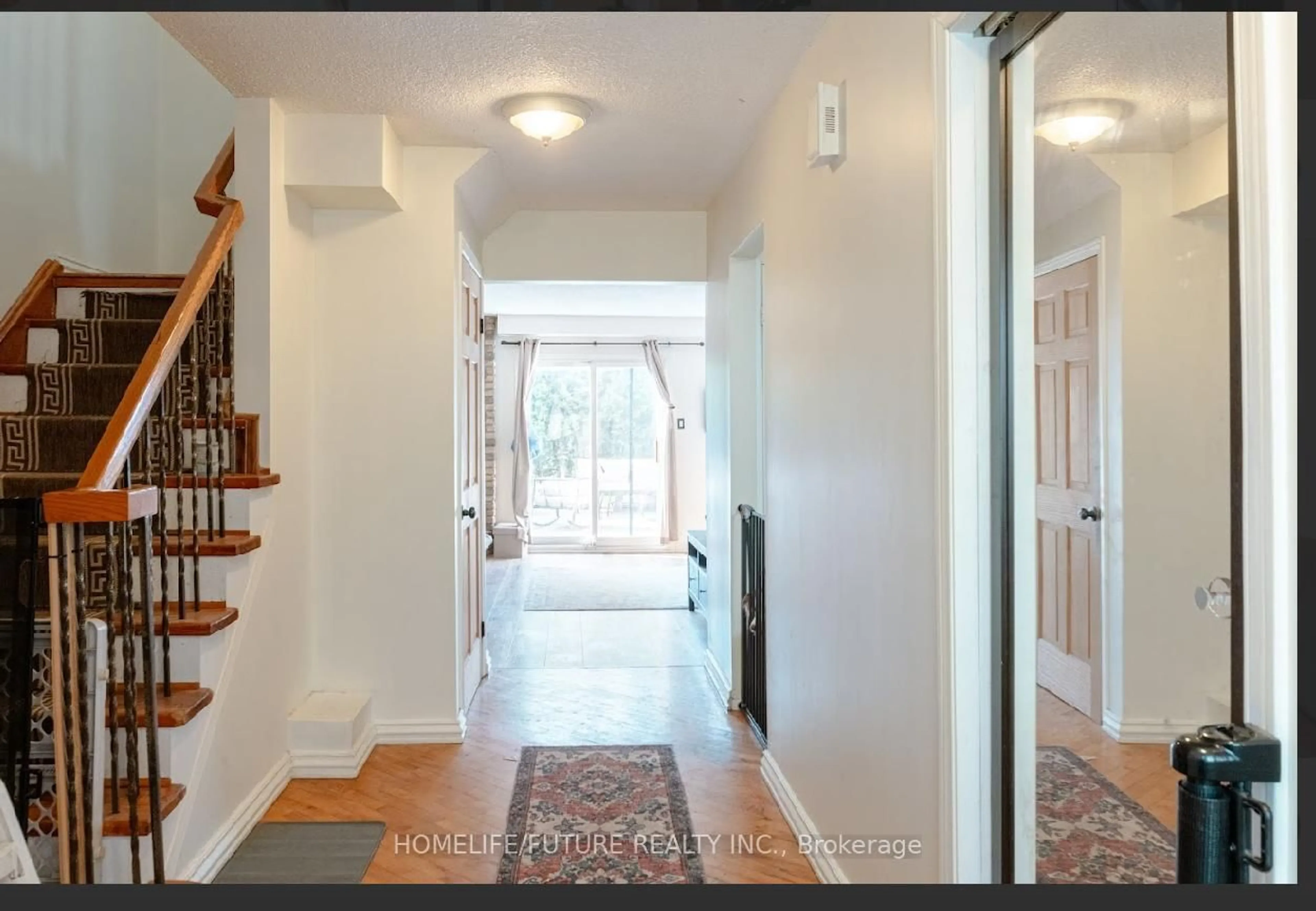 Indoor entryway for 1966 Faylee Cres, Pickering Ontario L1V 2V6