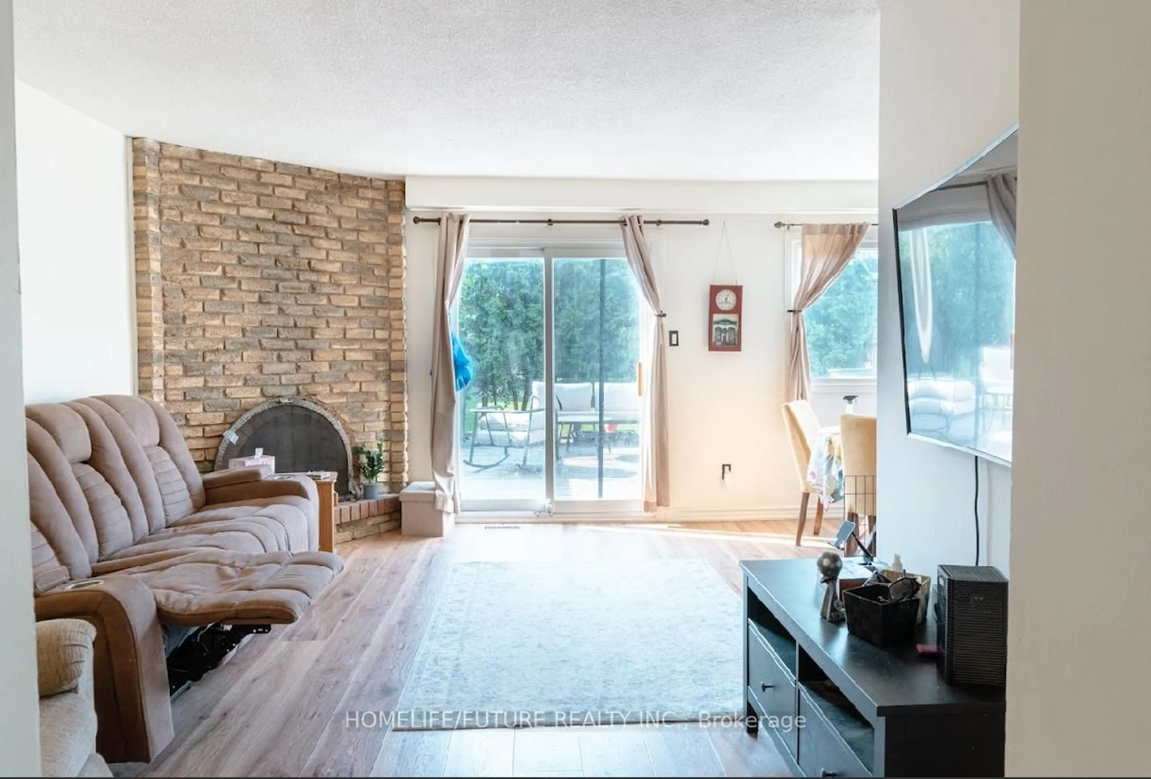 Living room with furniture, ceramic/tile floor for 1966 Faylee Cres, Pickering Ontario L1V 2V6