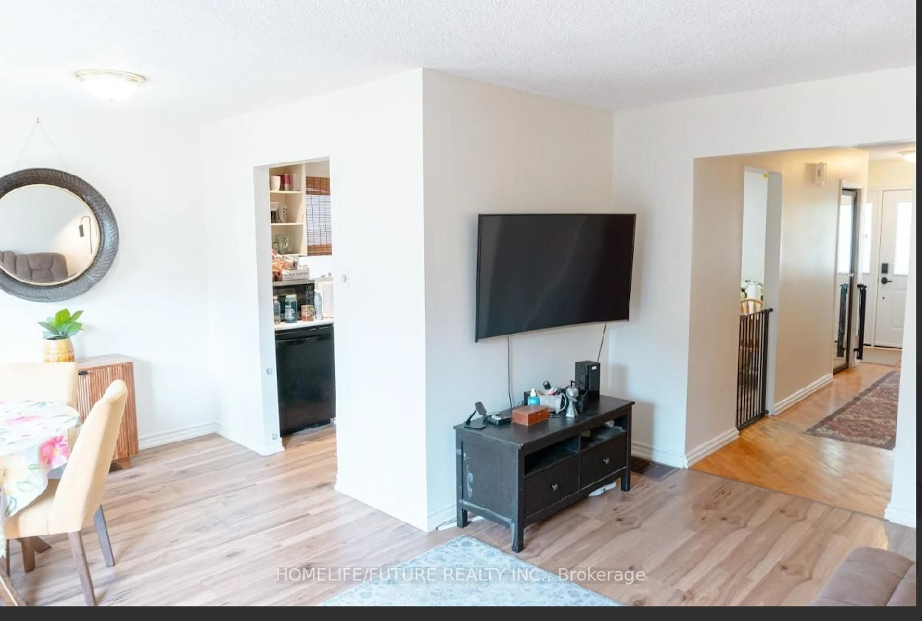 A pic of a room for 1966 Faylee Cres, Pickering Ontario L1V 2V6