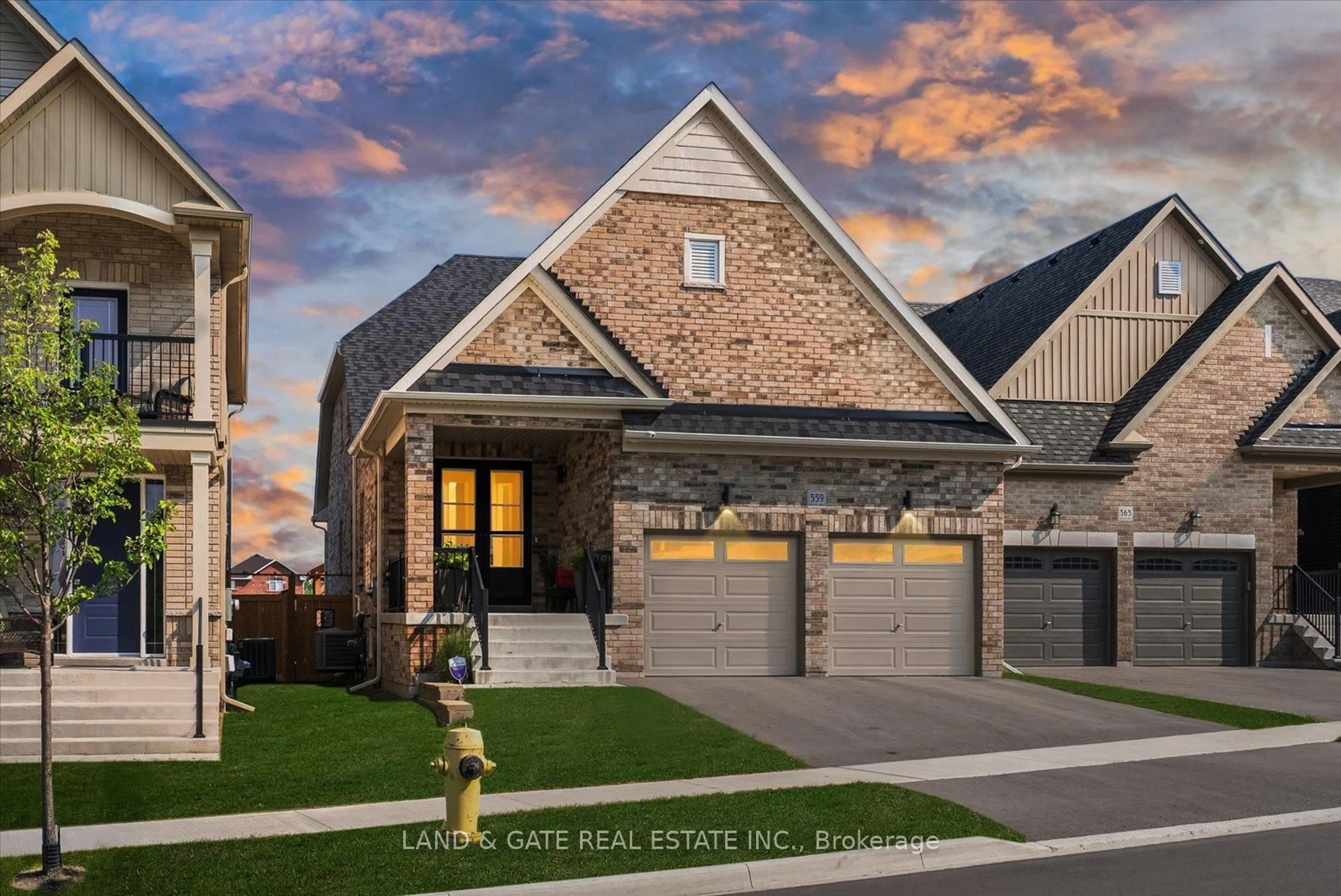 Home with brick exterior material, street for 559 Askew Crt, Oshawa Ontario L1H 0M3