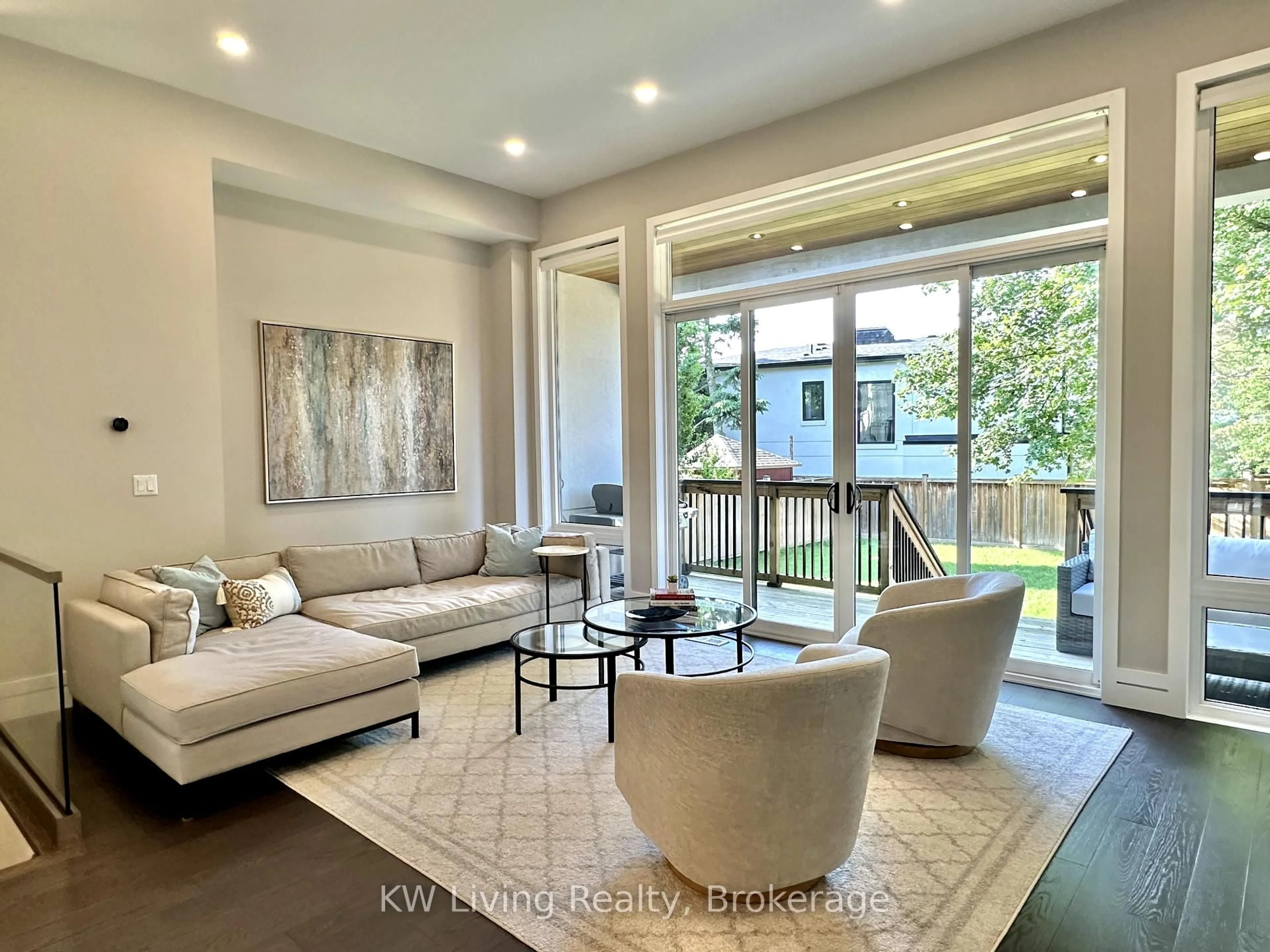 Living room with furniture, unknown for 18 Ferris Rd, Toronto Ontario M4B 1G1