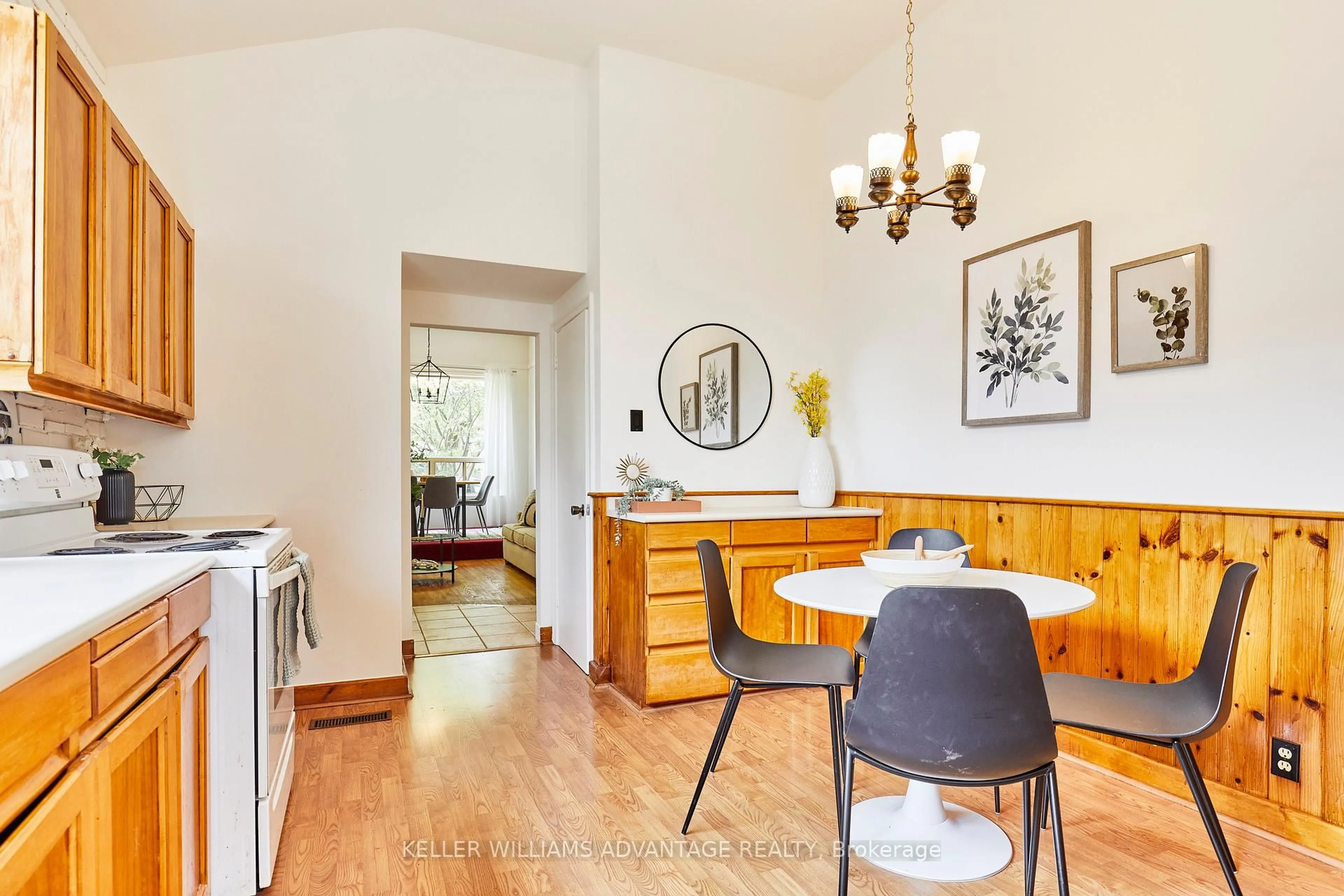 Dining room, unknown for 25 Farmbrook Rd, Toronto Ontario M1J 2S3