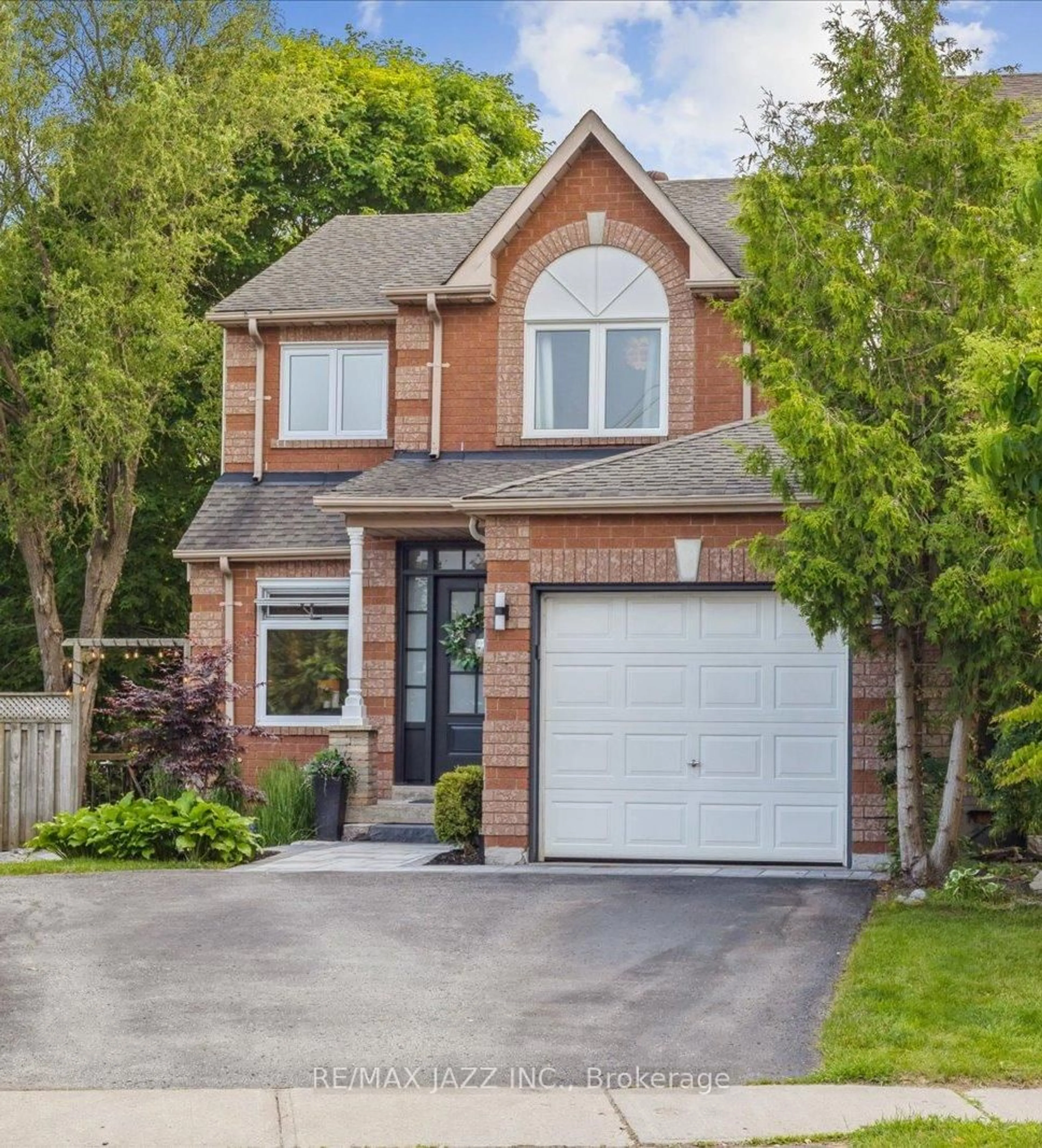 Home with brick exterior material, street for 65 Fry Cres, Clarington Ontario L1C 4Y3