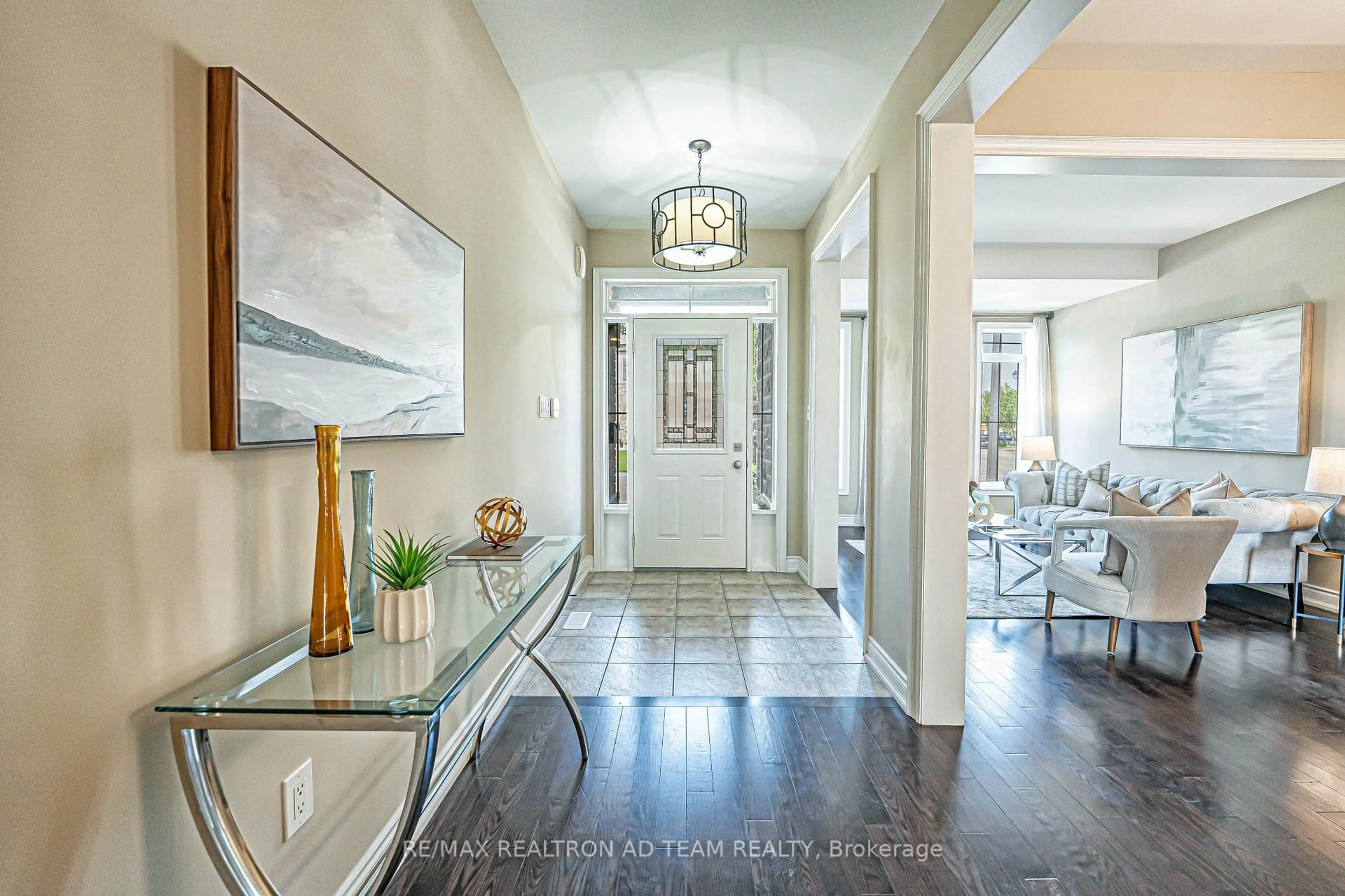 Indoor entryway for 39 Beverton Cres, Ajax Ontario L1T 0L8